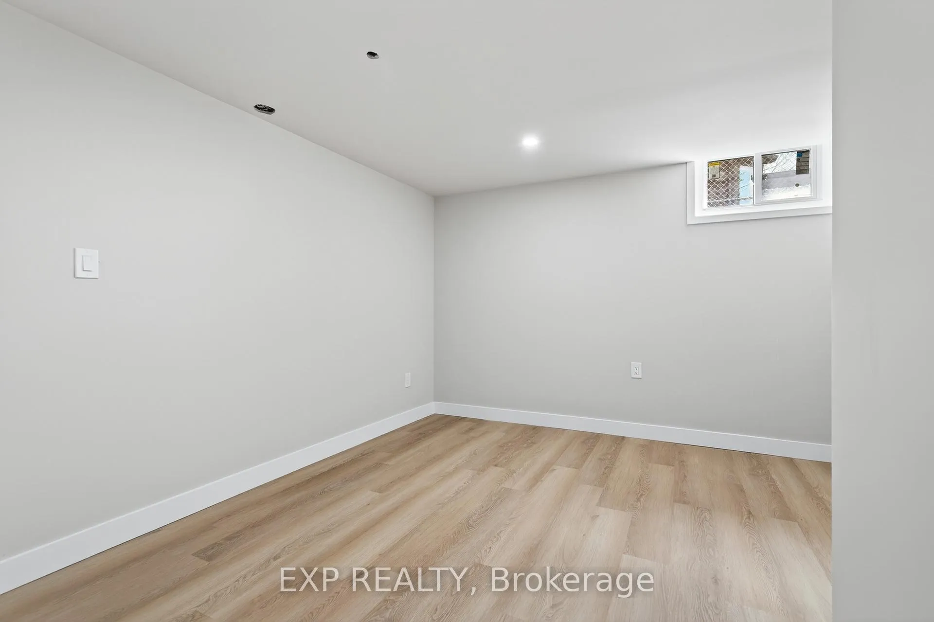 Photo 16 of Unit 2, 263 Anne Street N, Barrie, Sunnidale — HOMEH