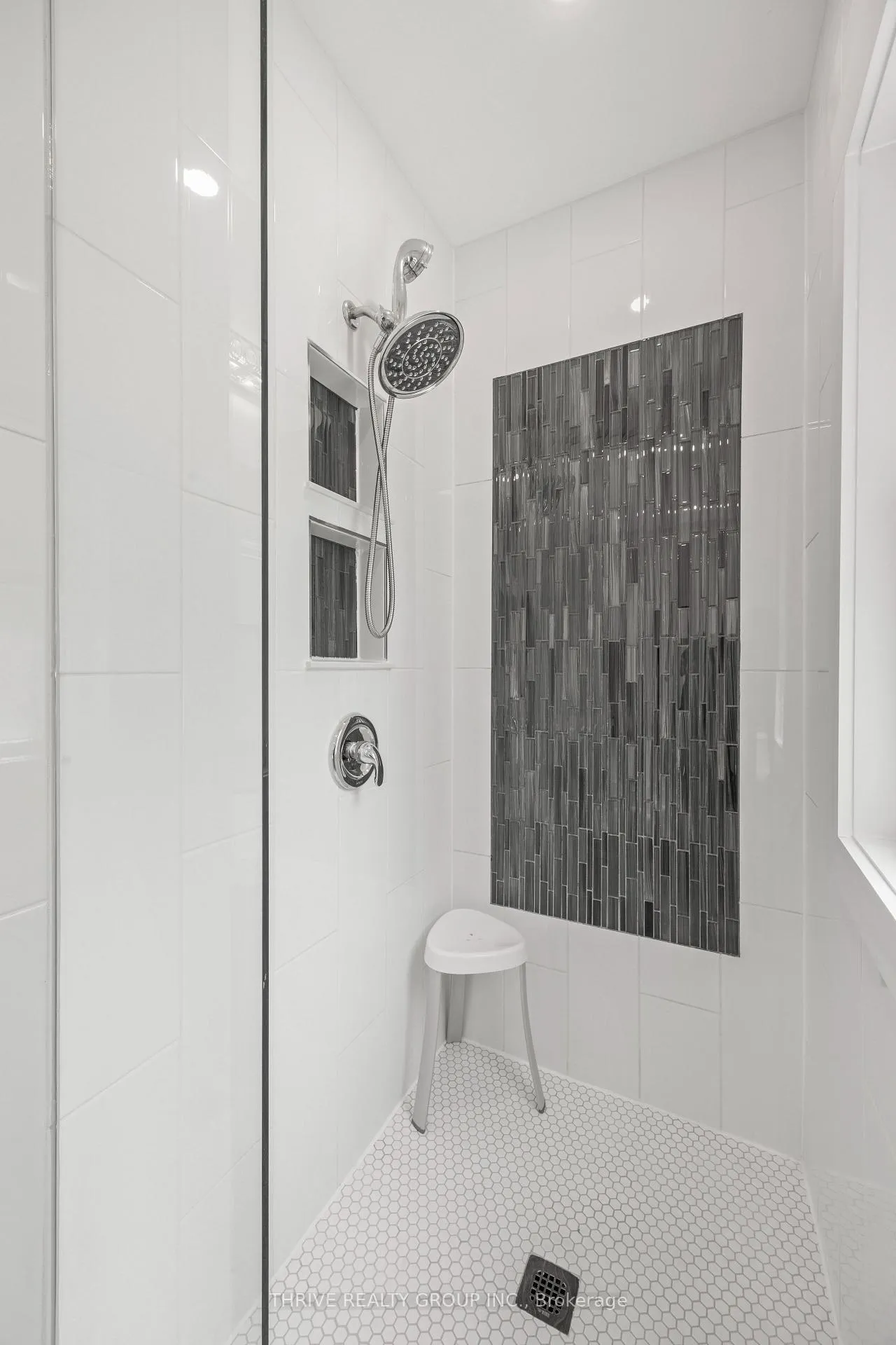 Photo 25 of 111 Alexandra Street, London, South H — HOMEH