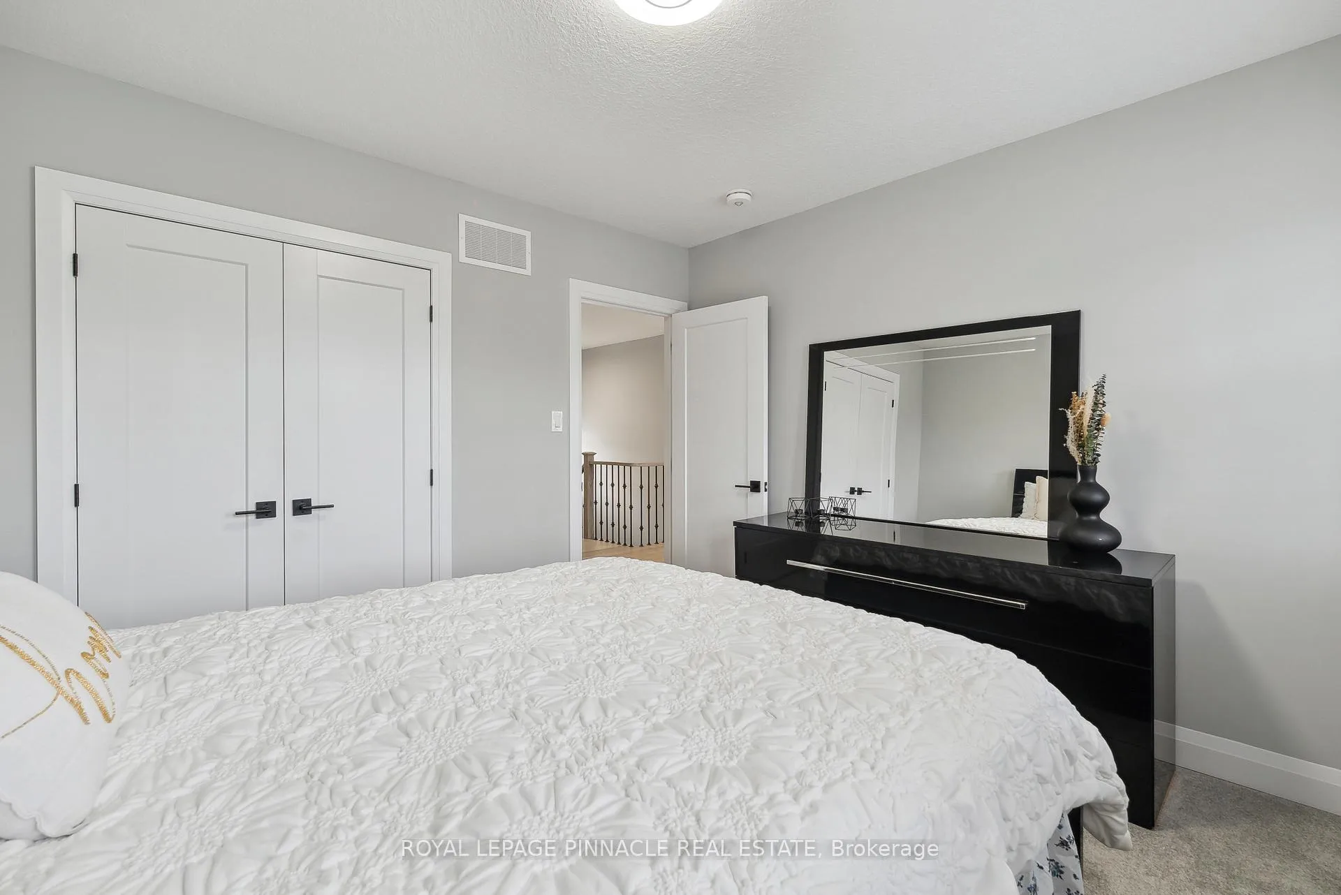 Photo 34 of 77 Walkers Boulevard, New Tecumseth, Alliston — HOMEH