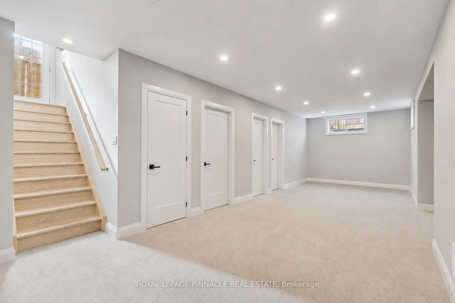 Photo 37 of 77 Walkers Boulevard, New Tecumseth, Alliston — HOMEH