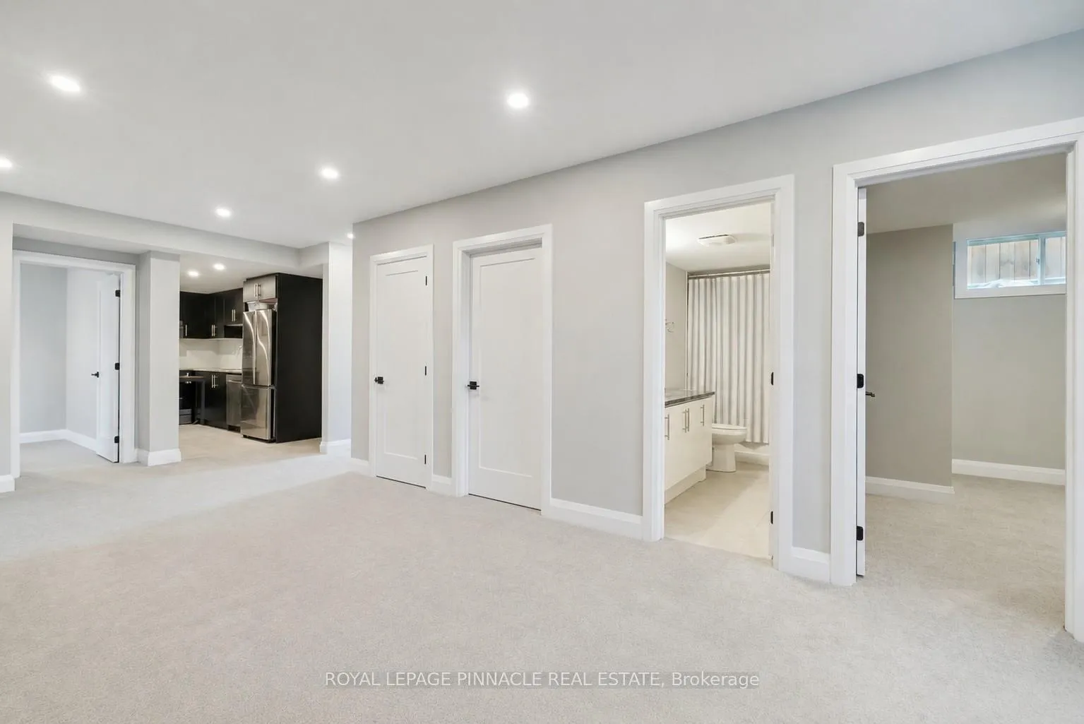 Photo 38 of 77 Walkers Boulevard, New Tecumseth, Alliston — HOMEH