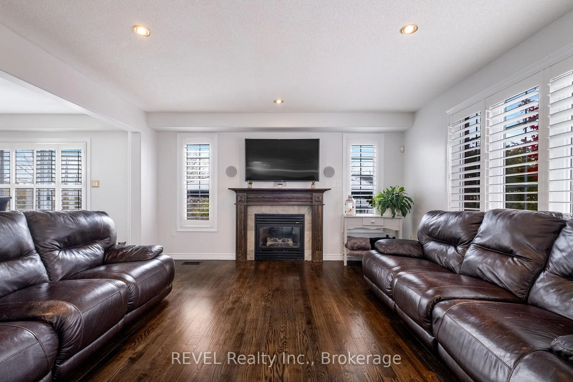 Photo 8 of 29 Springbreeze Heights, Hamilton, Stoney Creek — HOMEH