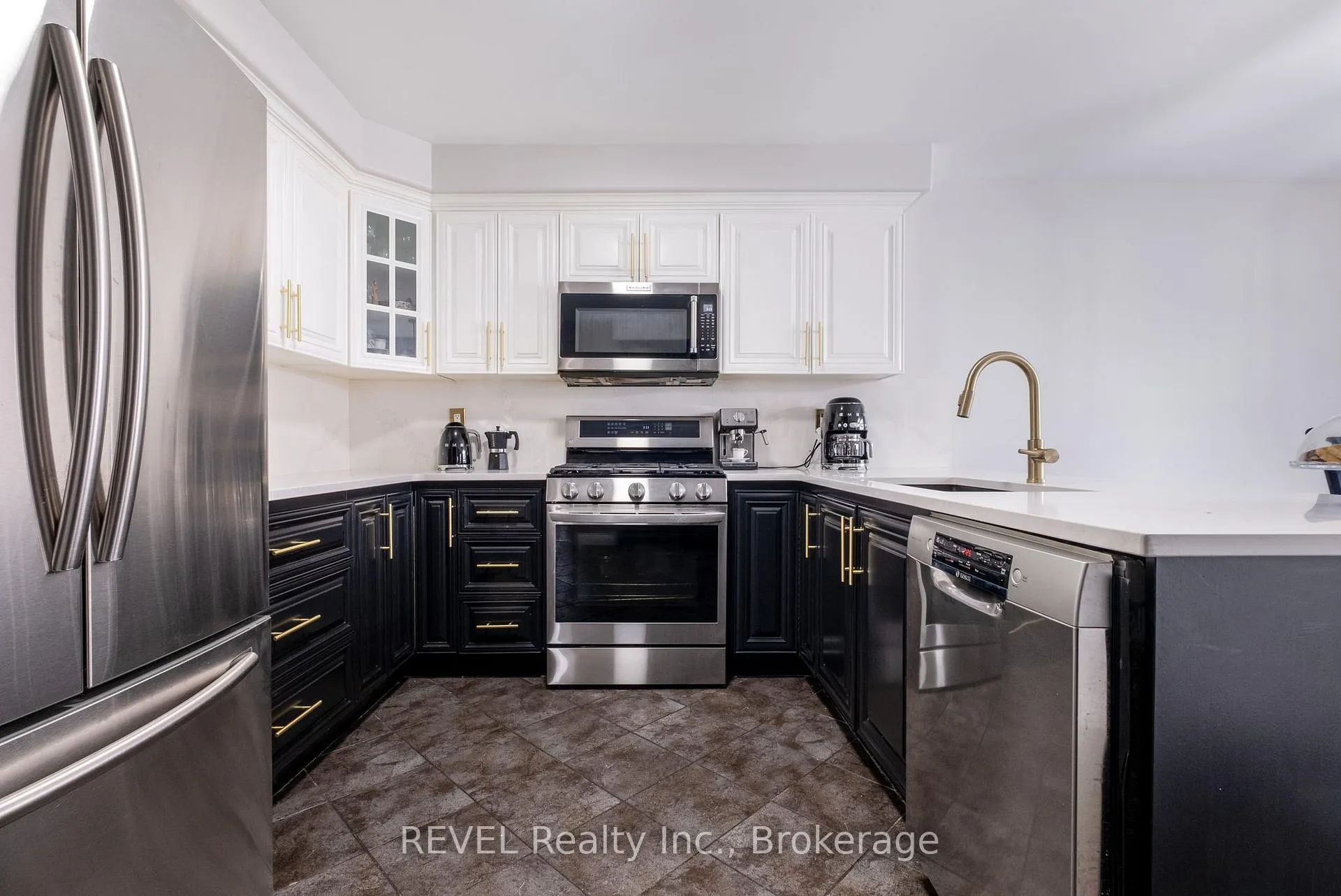 Photo 15 of 29 Springbreeze Heights, Hamilton, Stoney Creek — HOMEH