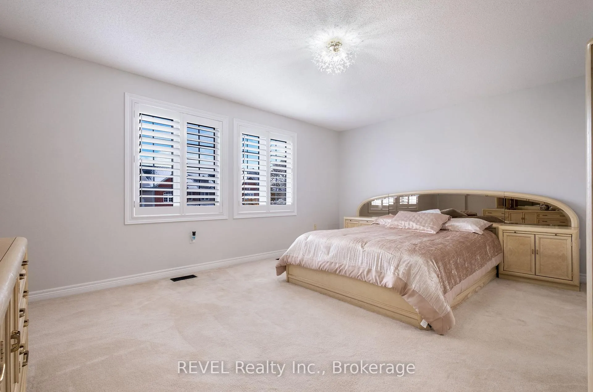 Photo 22 of 29 Springbreeze Heights, Hamilton, Stoney Creek — HOMEH