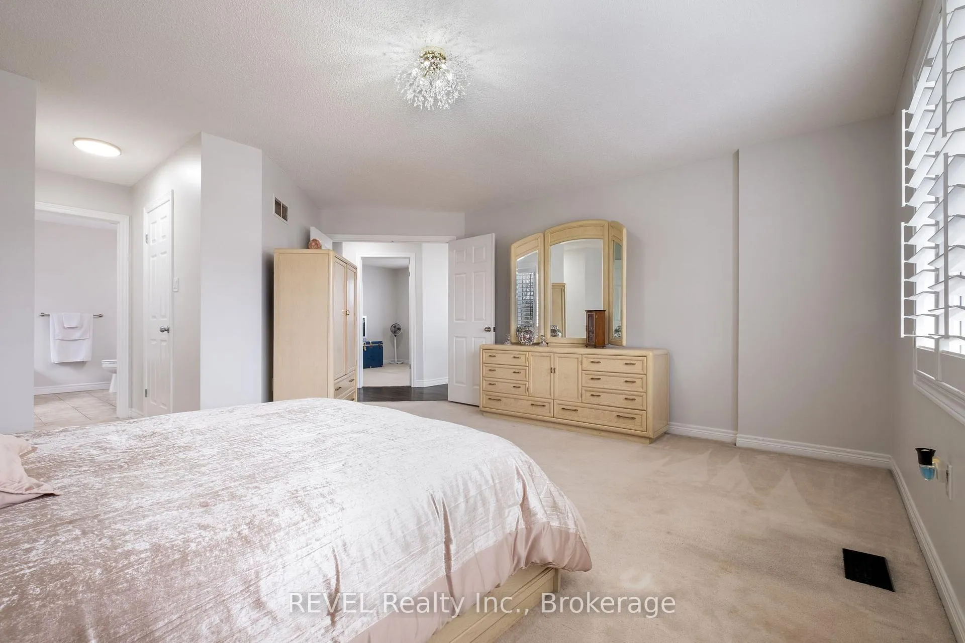 Photo 23 of 29 Springbreeze Heights, Hamilton, Stoney Creek — HOMEH