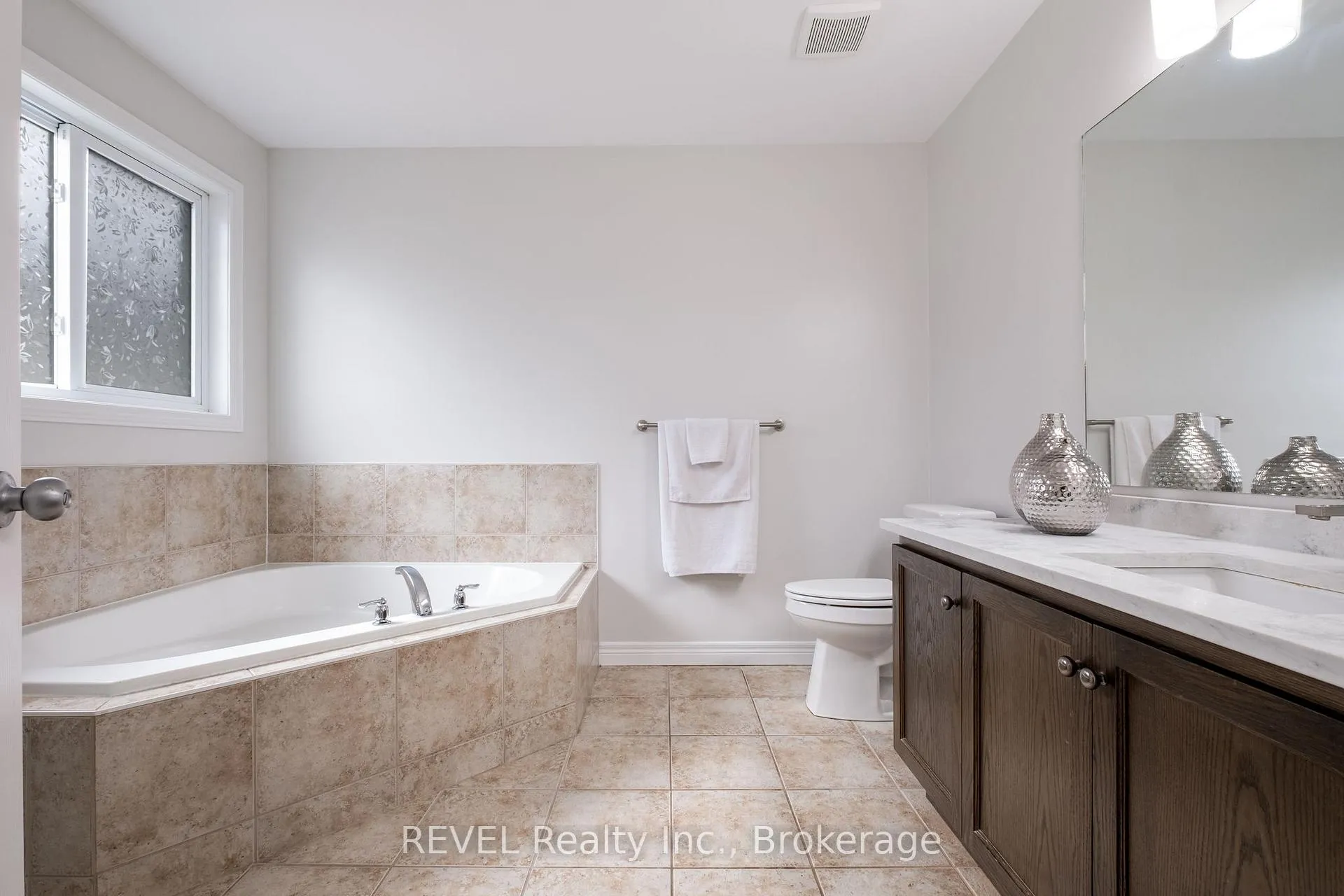 Photo 34 of 29 Springbreeze Heights, Hamilton, Stoney Creek — HOMEH
