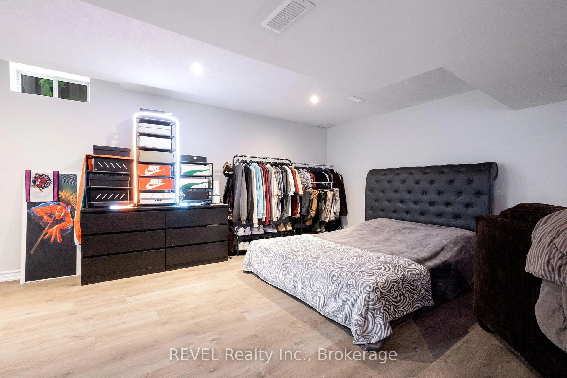 Photo 38 of 29 Springbreeze Heights, Hamilton, Stoney Creek — HOMEH