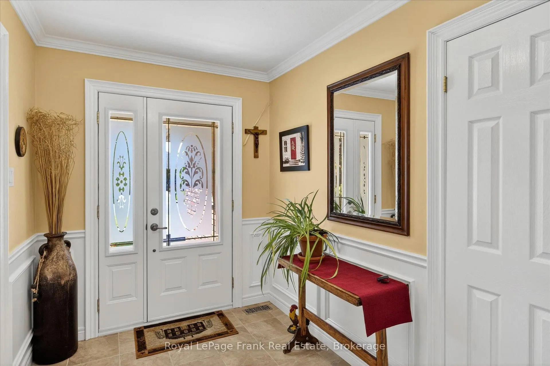 Photo 5 of 1333 Ireland Drive, Peterborough, Monaghan Ward 2 — HOMEH