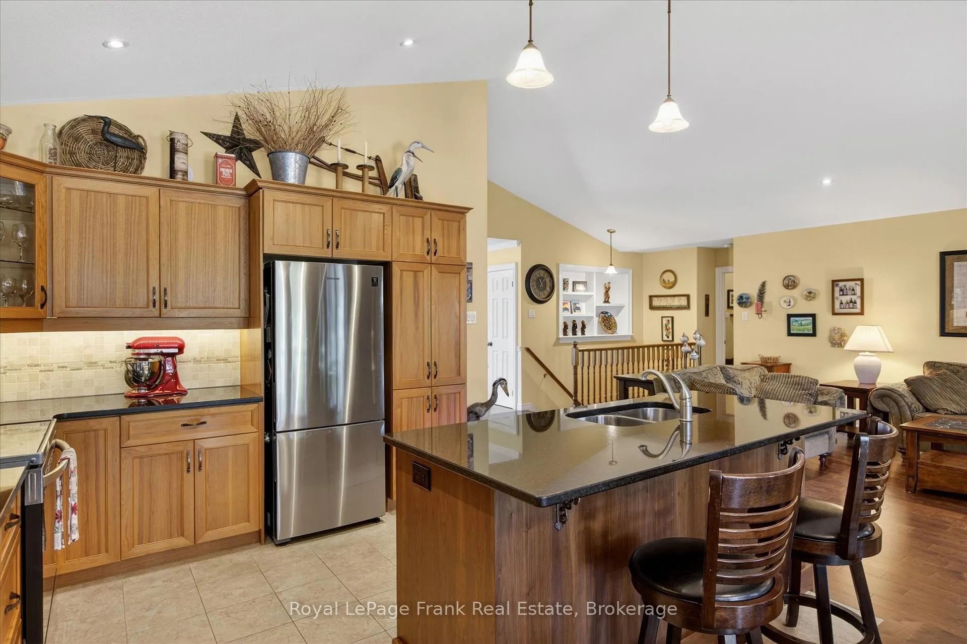 Photo 12 of 1333 Ireland Drive, Peterborough, Monaghan Ward 2 — HOMEH