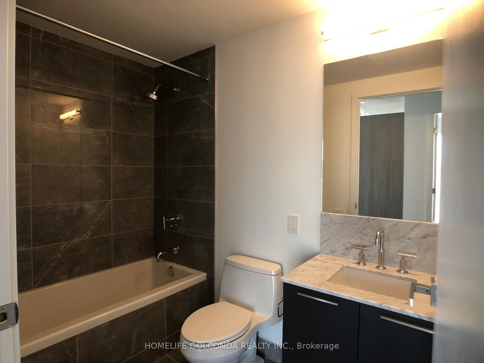 Photo 9 of Unit 2302, 3 Gloucester Street, Toronto, Church-Yonge Corridor — HOMEH
