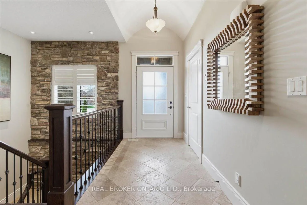 Photo 4 of 945 Riverstone Court, Kitchener — HOMEH