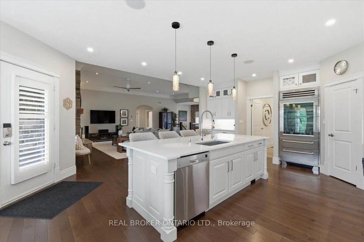 Photo 9 of 945 Riverstone Court, Kitchener — HOMEH