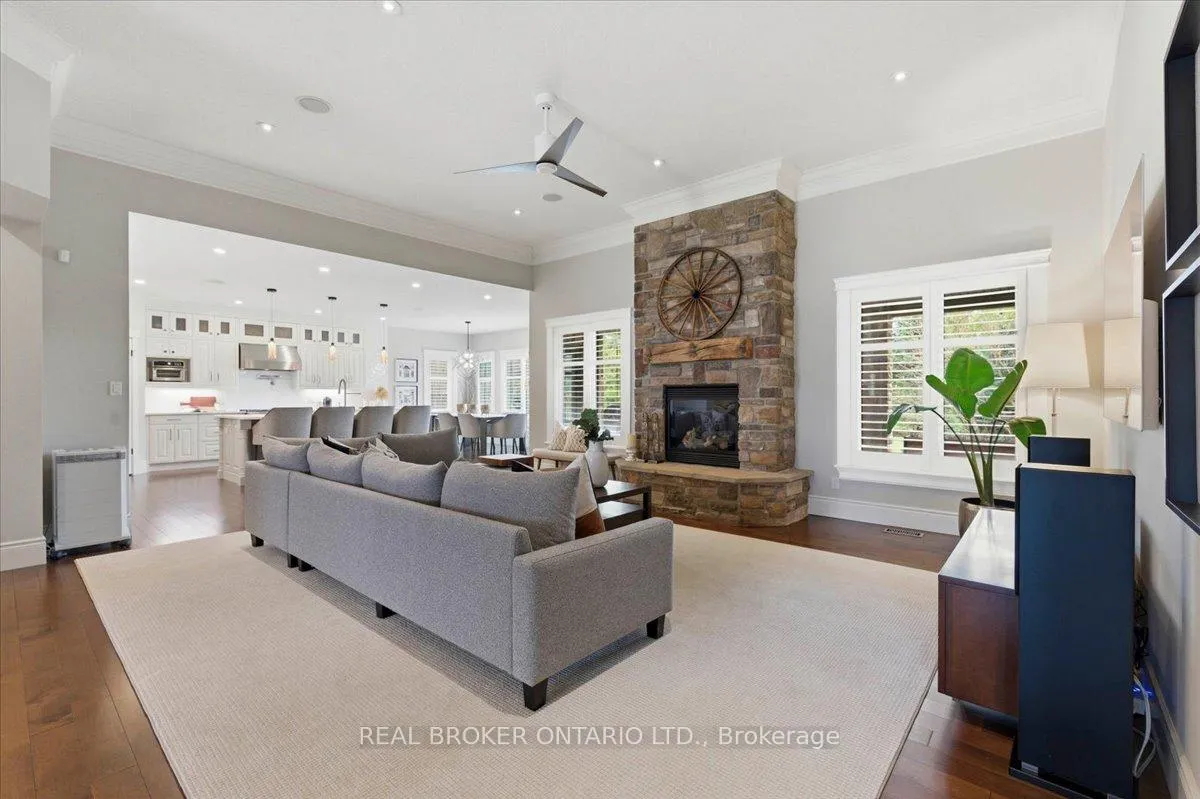 Photo 17 of 945 Riverstone Court, Kitchener — HOMEH