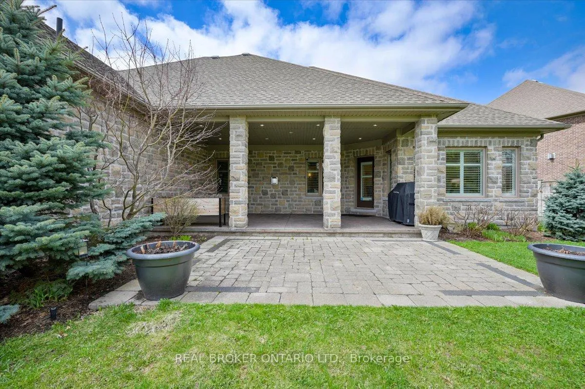 Photo 33 of 945 Riverstone Court, Kitchener — HOMEH