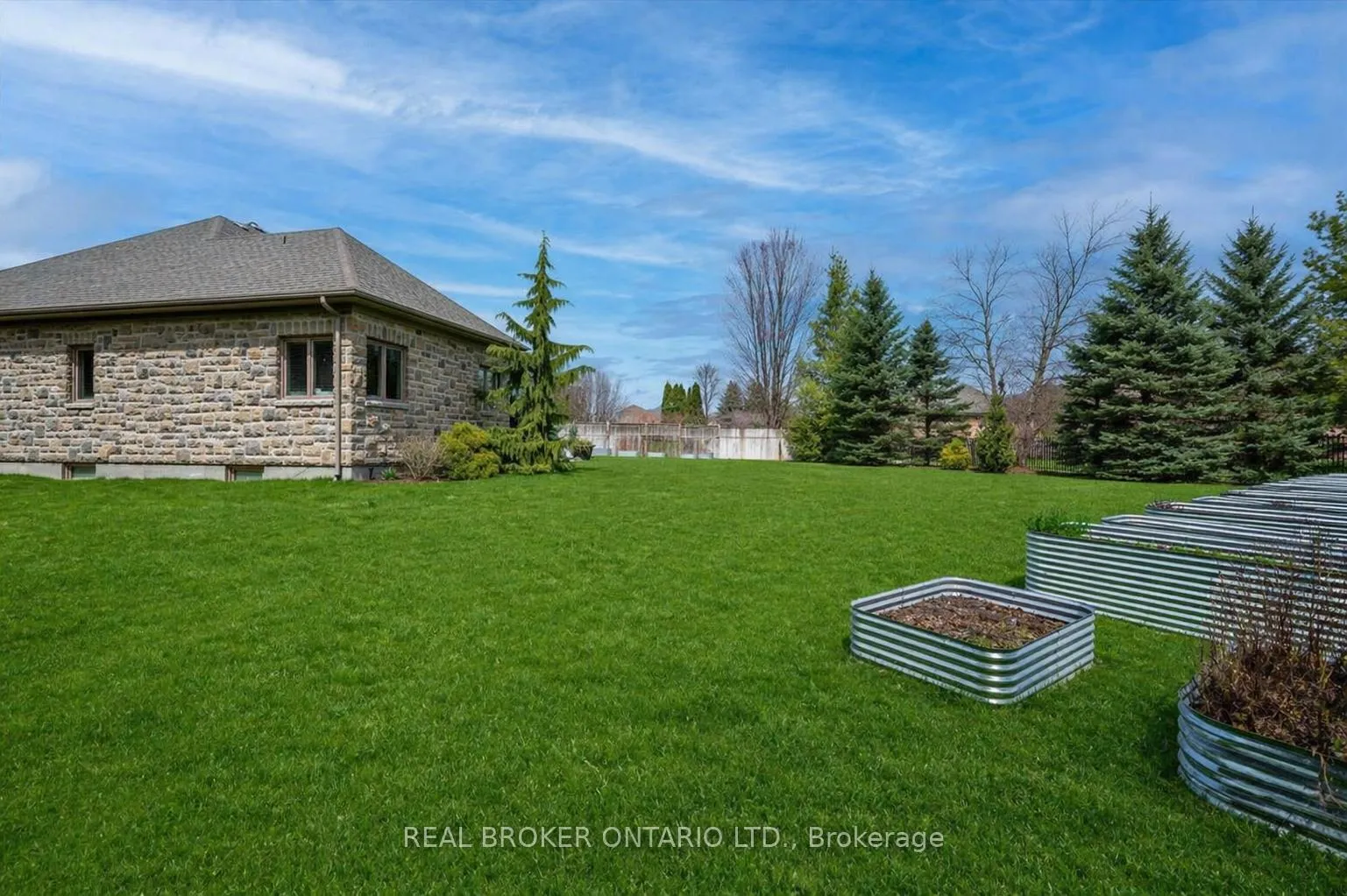 Photo 34 of 945 Riverstone Court, Kitchener — HOMEH