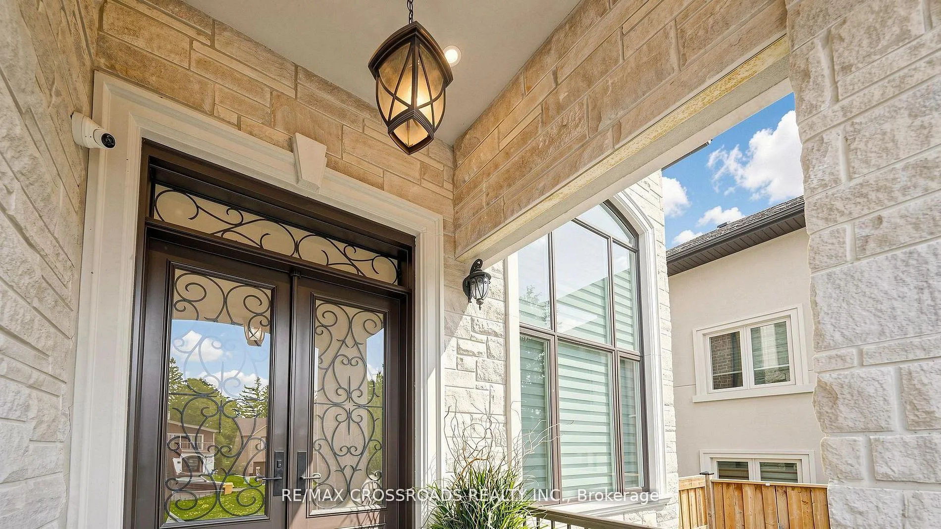 Photo 3 of 1427 Rosebank Road, Pickering, Woodlands — HOMEH