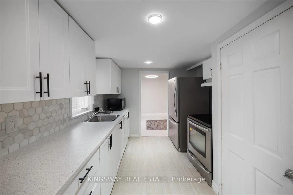 Photo 10 of Unit UPPER, 1144 Fisher Avenue, Burlington, Mountainside — HOMEH