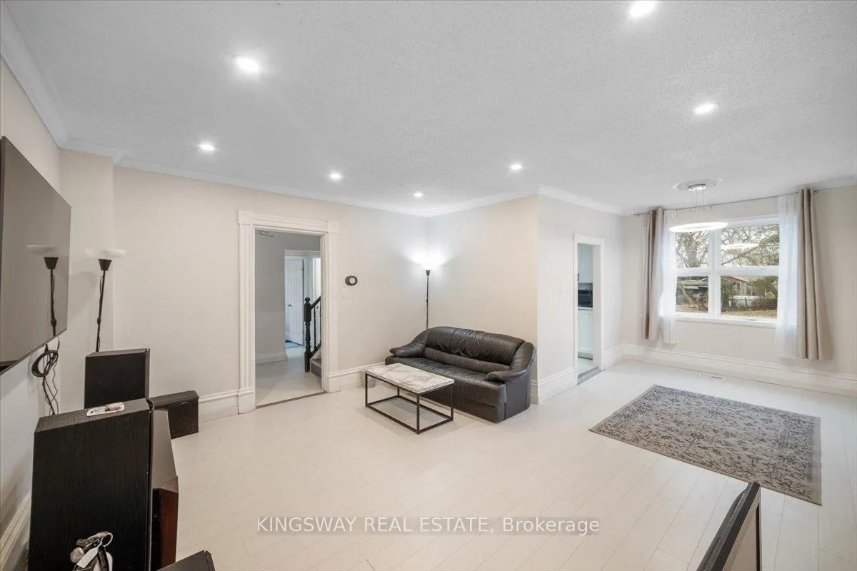 Photo 17 of Unit UPPER, 1144 Fisher Avenue, Burlington, Mountainside — HOMEH