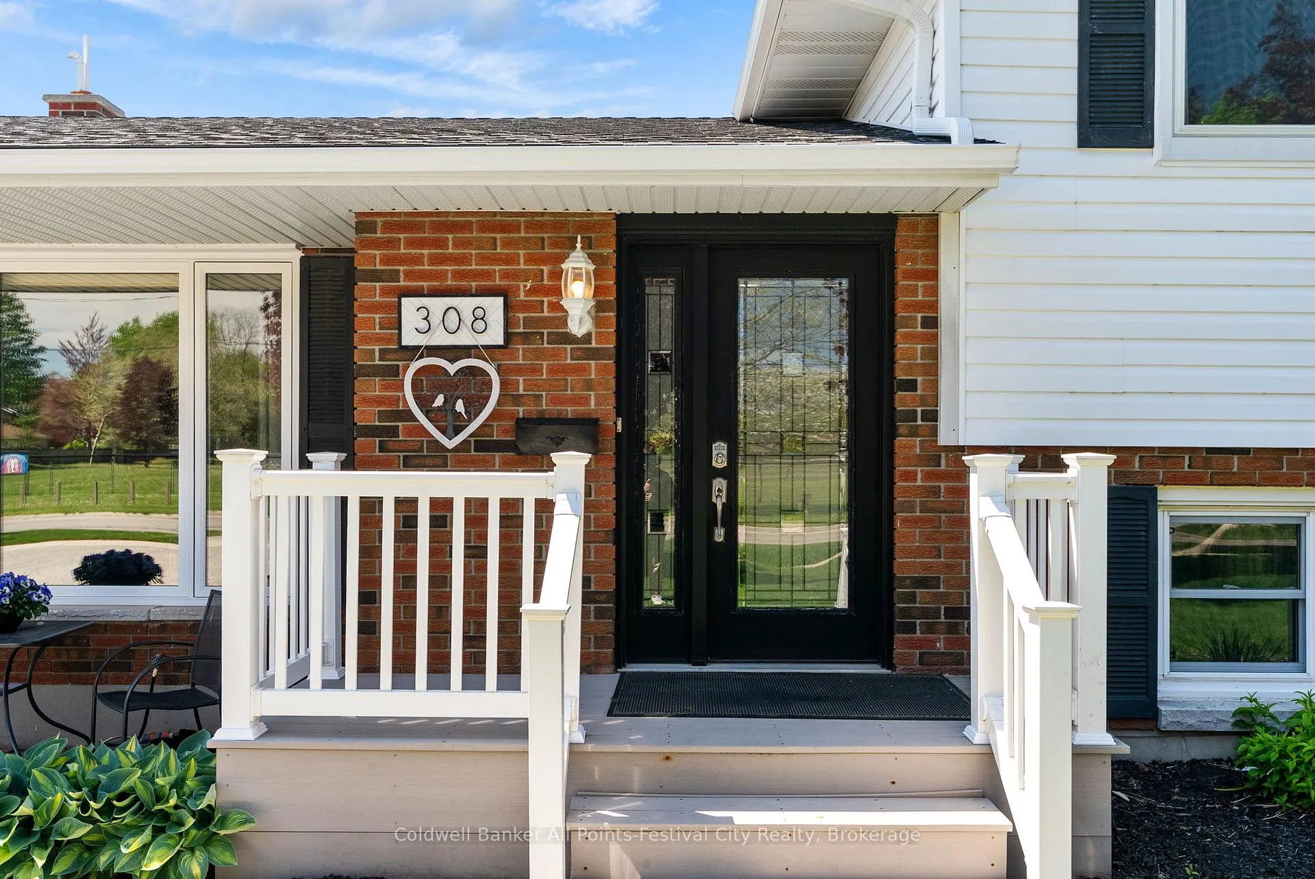 Photo 2 of 308 Eldon Street, Goderich, Goderich (Town) — HOMEH