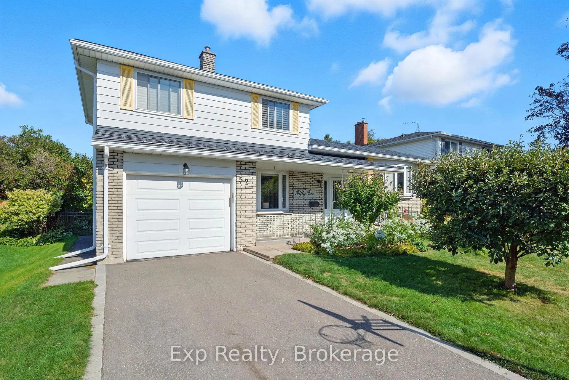 Photo 3 of 52 Bayview Crescent, Cobourg — HOMEH