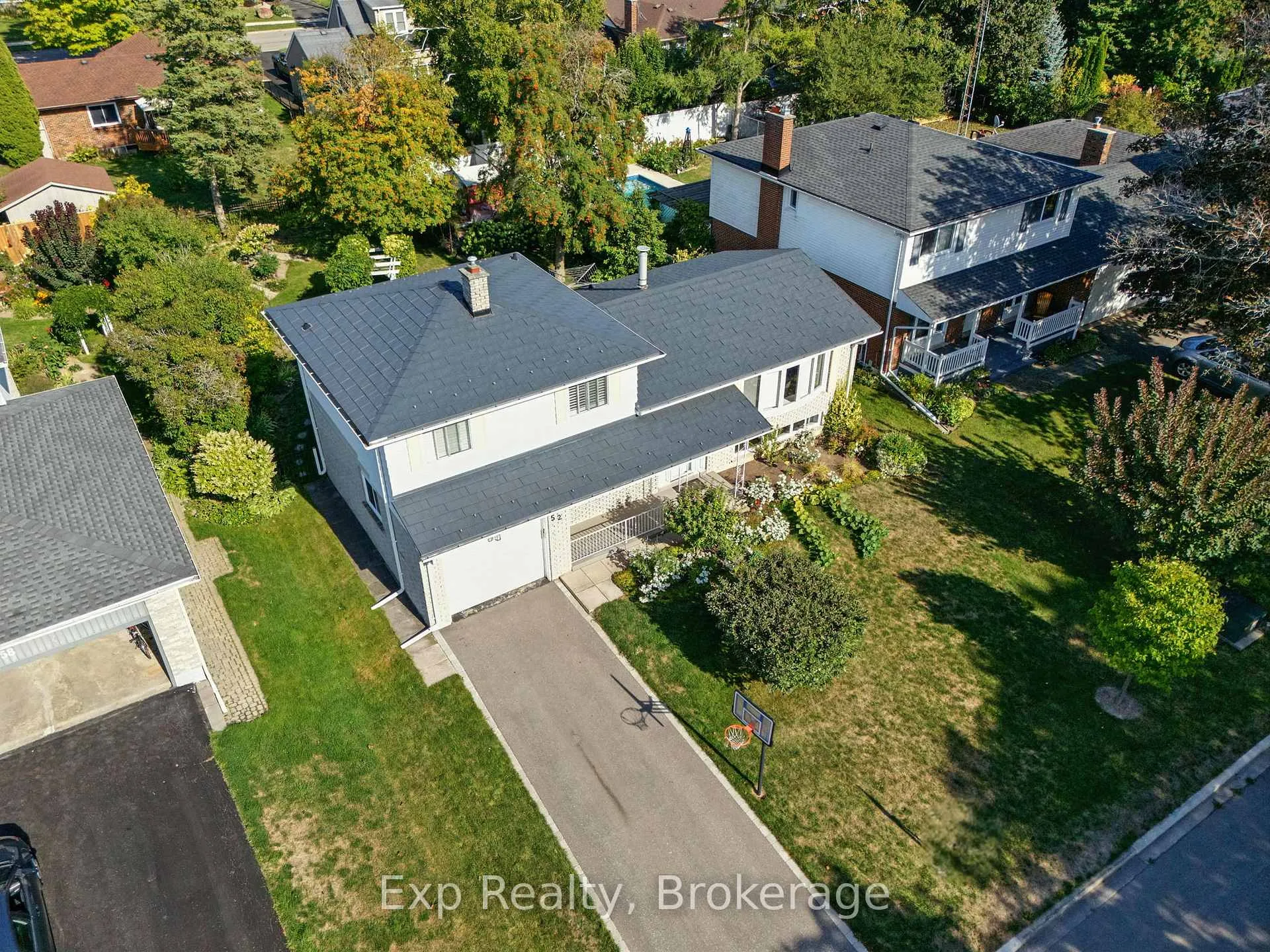 Photo 4 of 52 Bayview Crescent, Cobourg — HOMEH