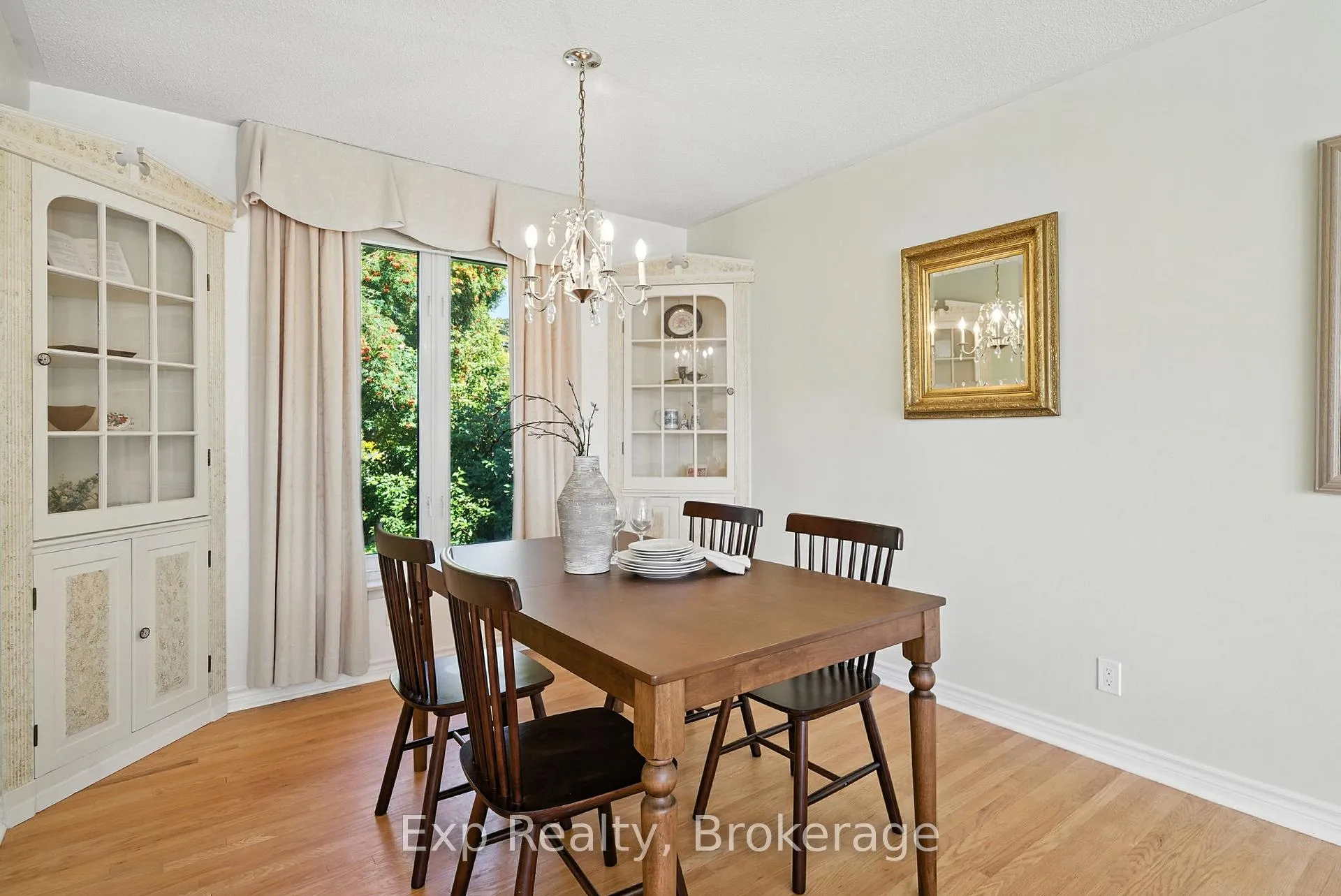 Photo 9 of 52 Bayview Crescent, Cobourg — HOMEH