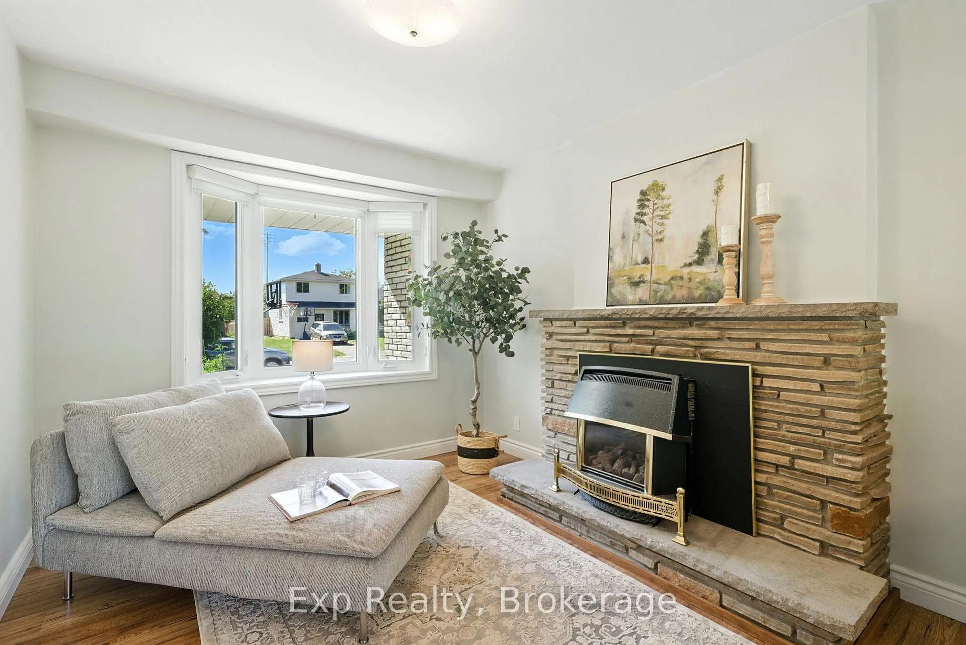 Photo 16 of 52 Bayview Crescent, Cobourg — HOMEH