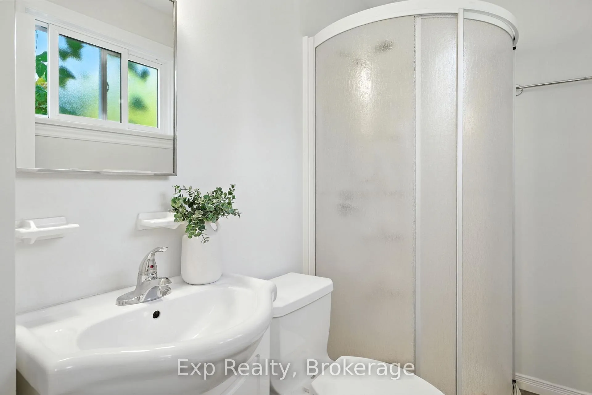 Photo 17 of 52 Bayview Crescent, Cobourg — HOMEH