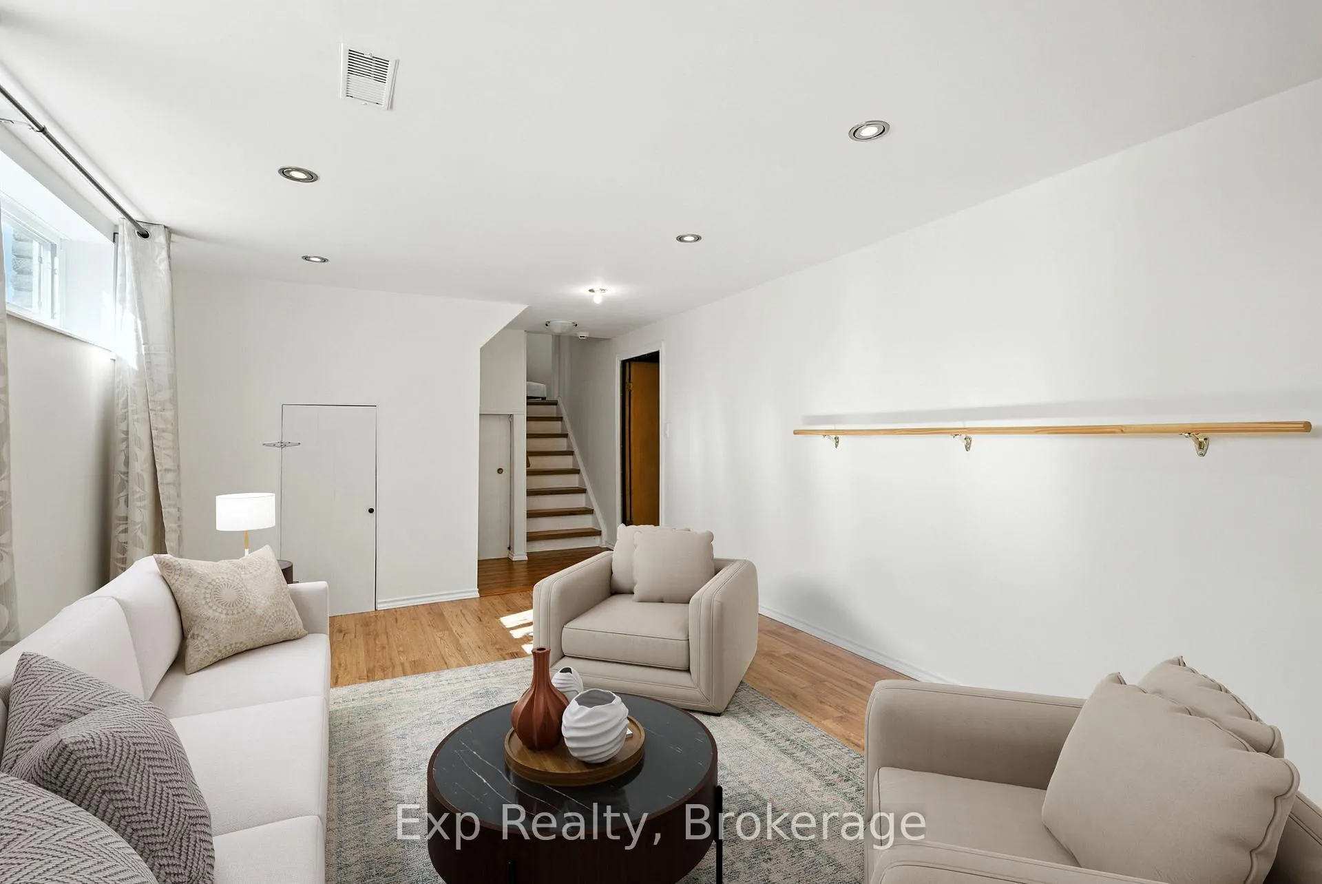 Photo 29 of 52 Bayview Crescent, Cobourg — HOMEH