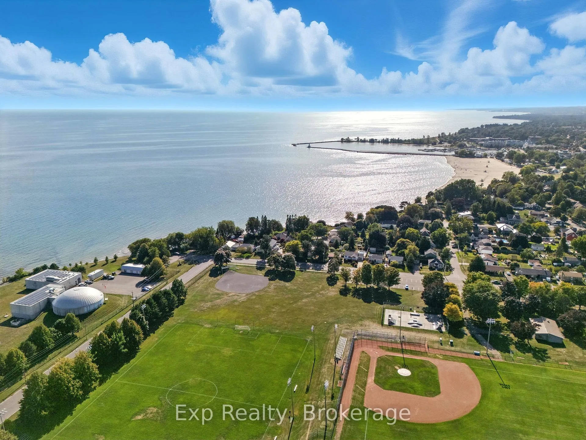 Photo 40 of 52 Bayview Crescent, Cobourg — HOMEH
