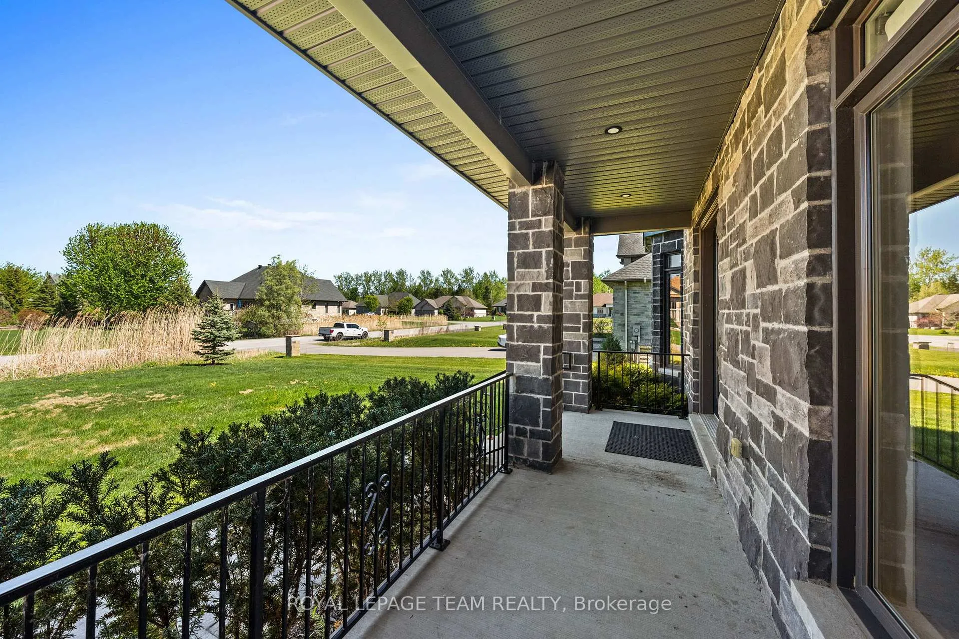 Photo 5 of 1472 Water's Edge Way, Ottawa, Osgoode Twp North of Reg Rd 6 — HOMEH