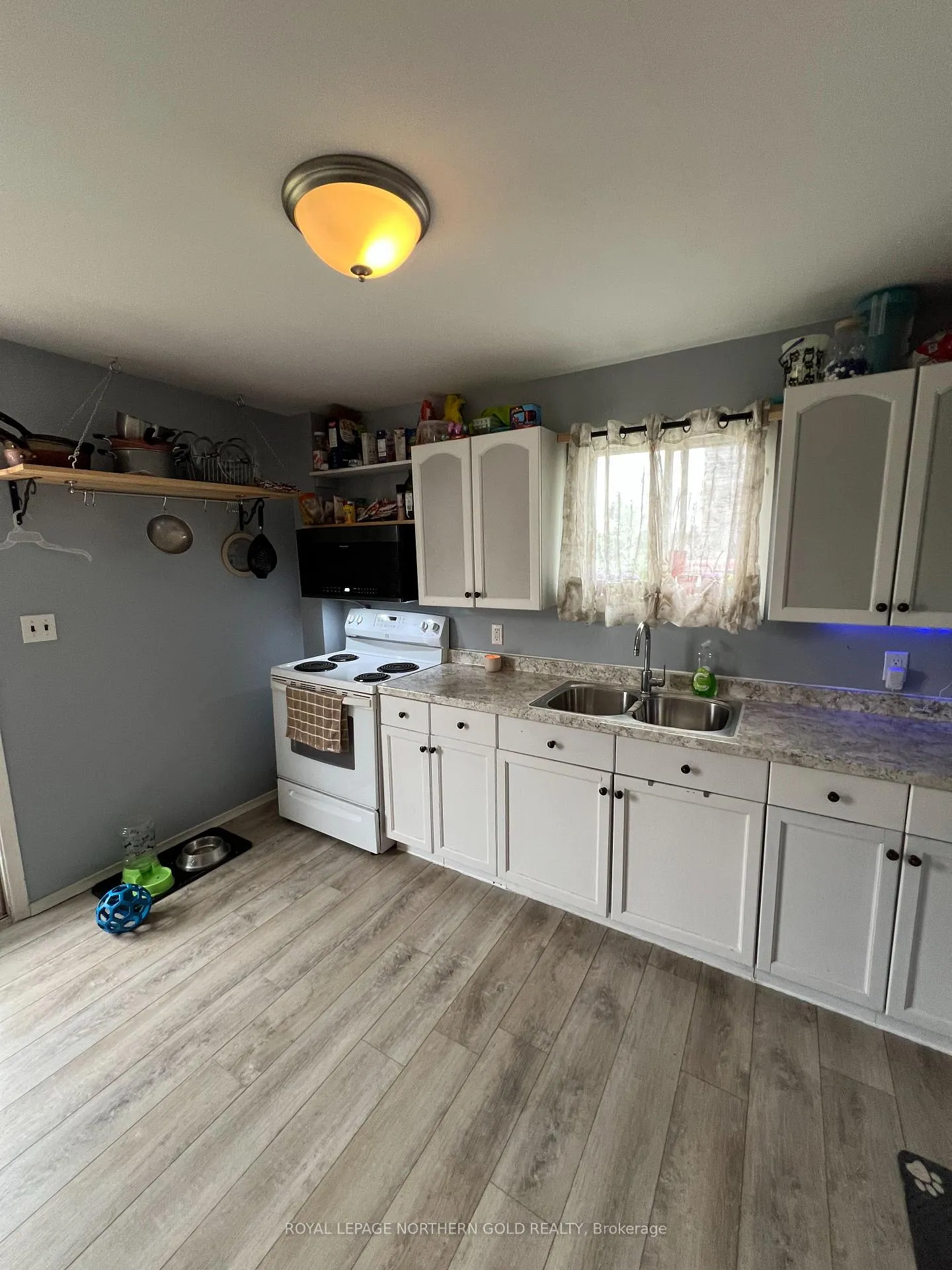 Photo 8 of 45 Taylor Avenue, Kirkland Lake, KL & Area — HOMEH