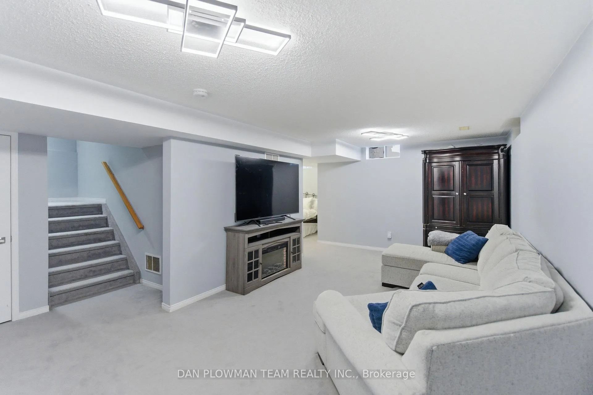 Photo 33 of 7 Treen Crescent, Whitby, Rolling Acres — HOMEH
