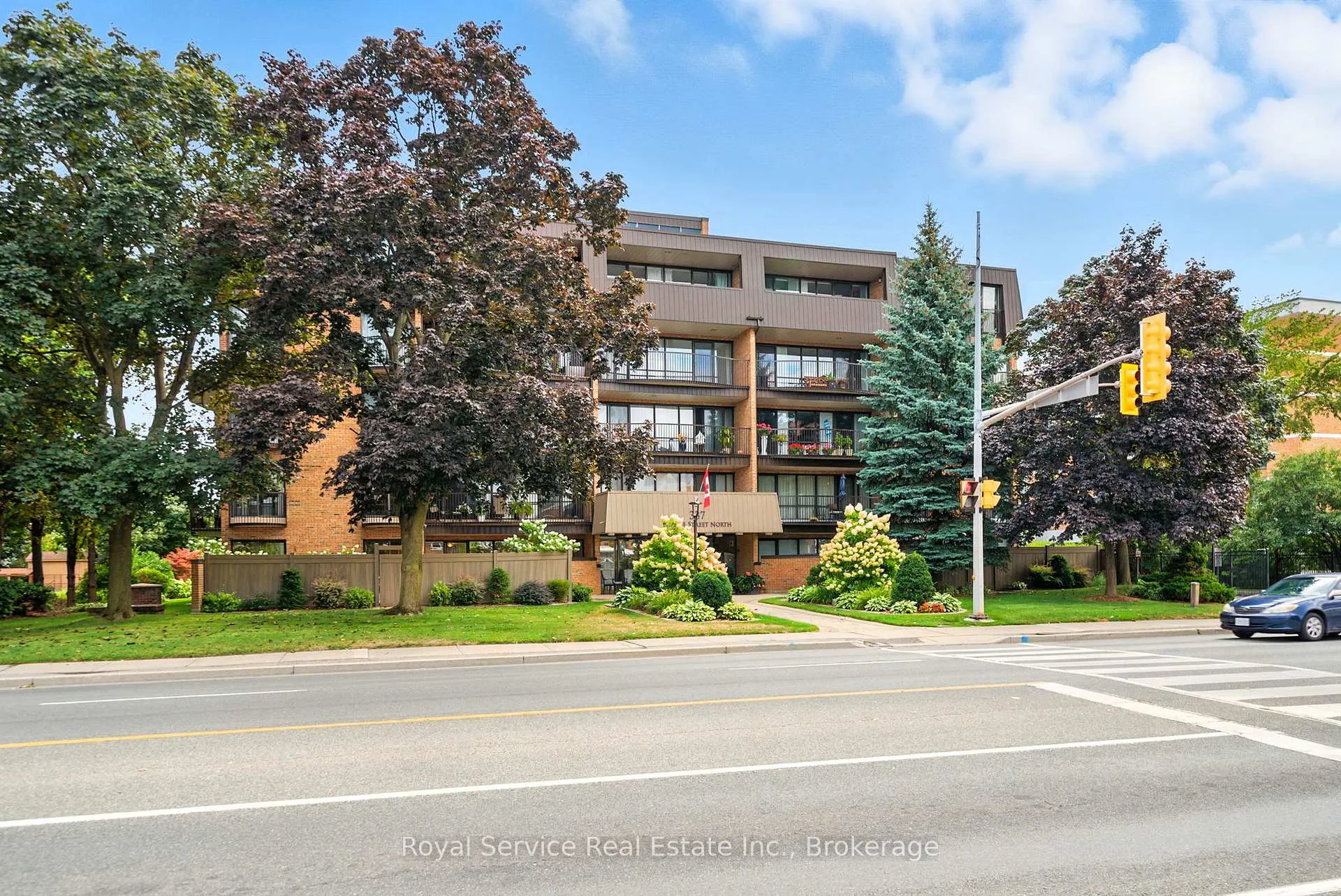 Photo 2 of Unit 101, 337 Simcoe Street N, Oshawa, O'Neill — HOMEH