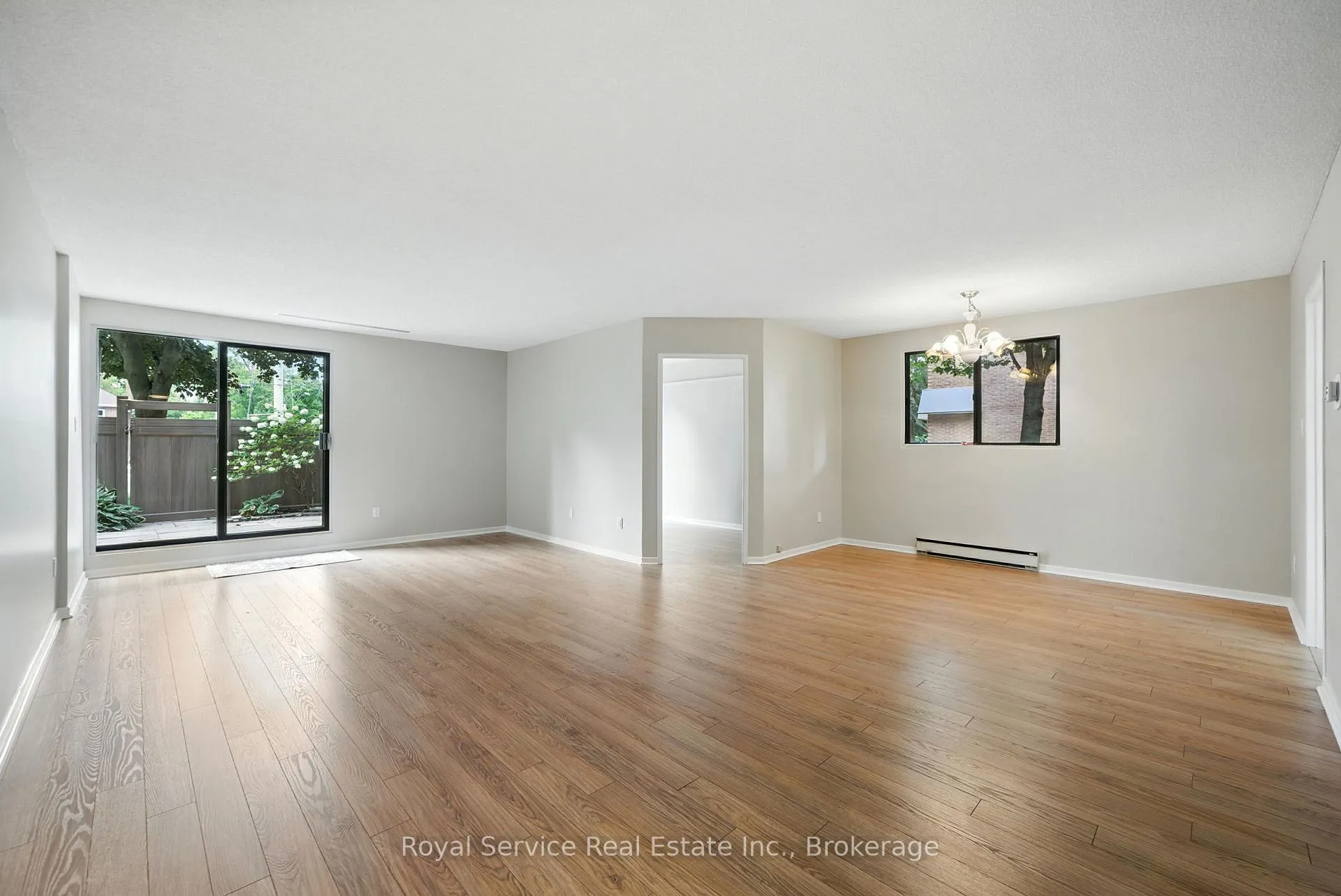 Photo 6 of Unit 101, 337 Simcoe Street N, Oshawa, O'Neill — HOMEH