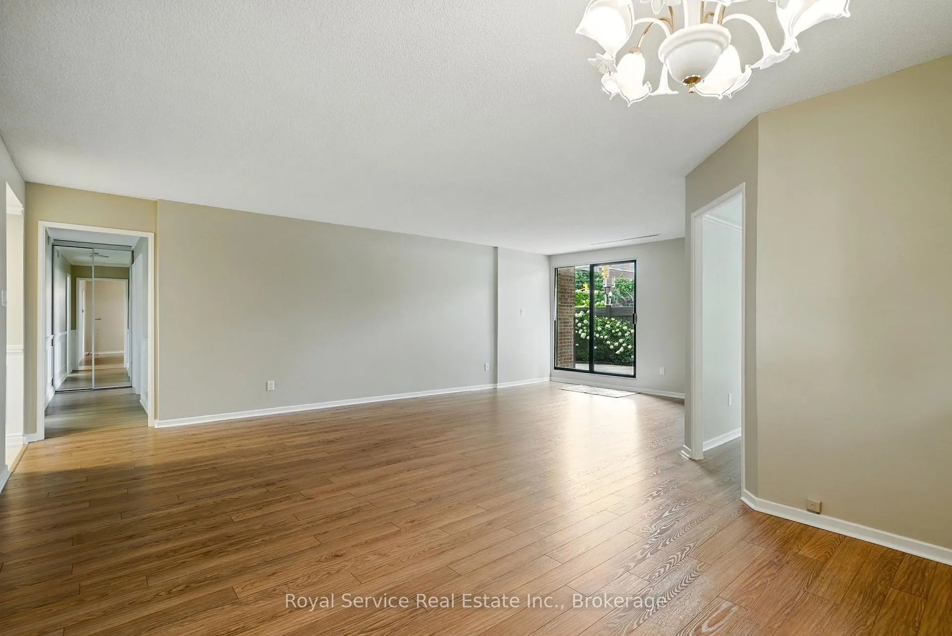 Photo 11 of Unit 101, 337 Simcoe Street N, Oshawa, O'Neill — HOMEH