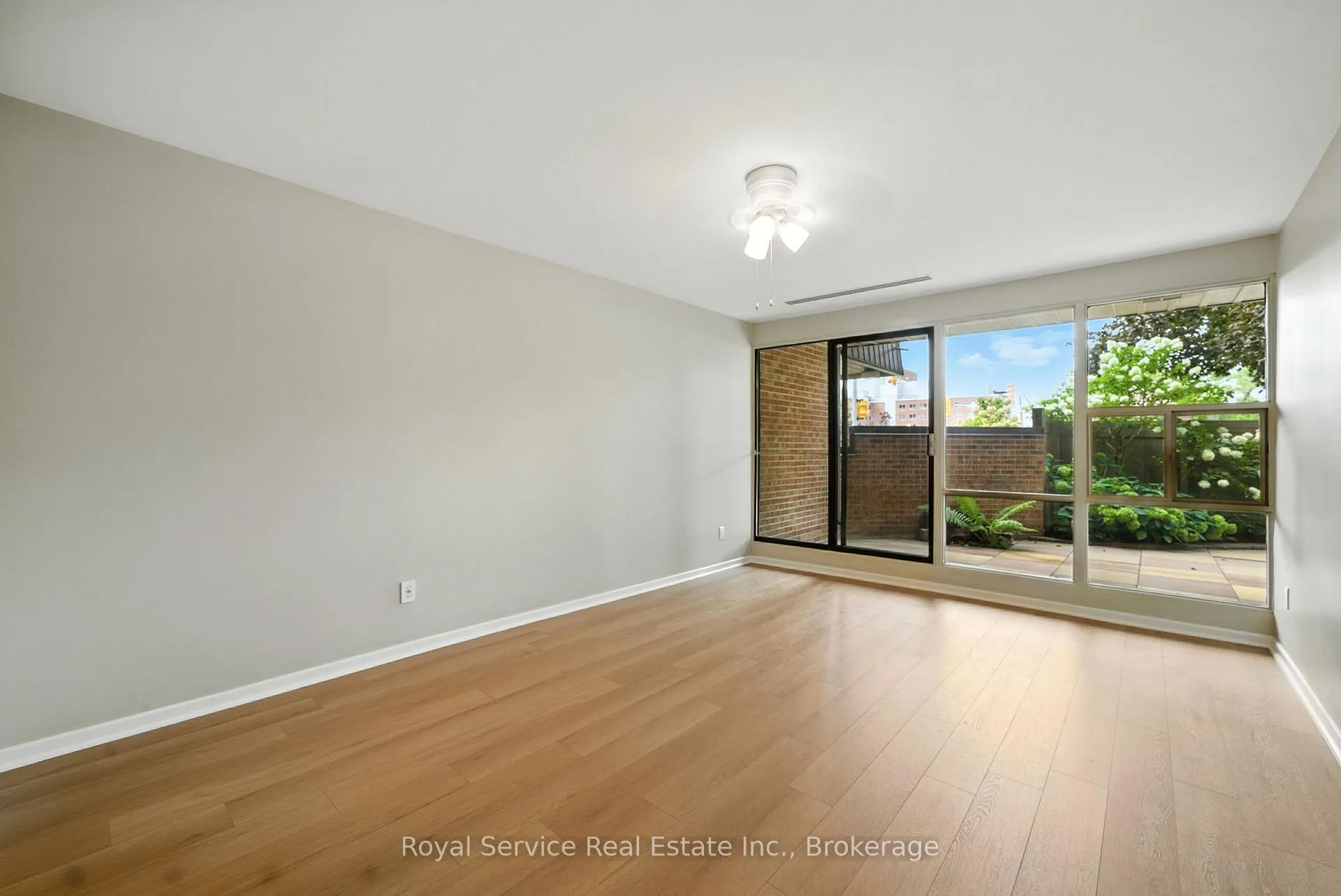 Photo 20 of Unit 101, 337 Simcoe Street N, Oshawa, O'Neill — HOMEH