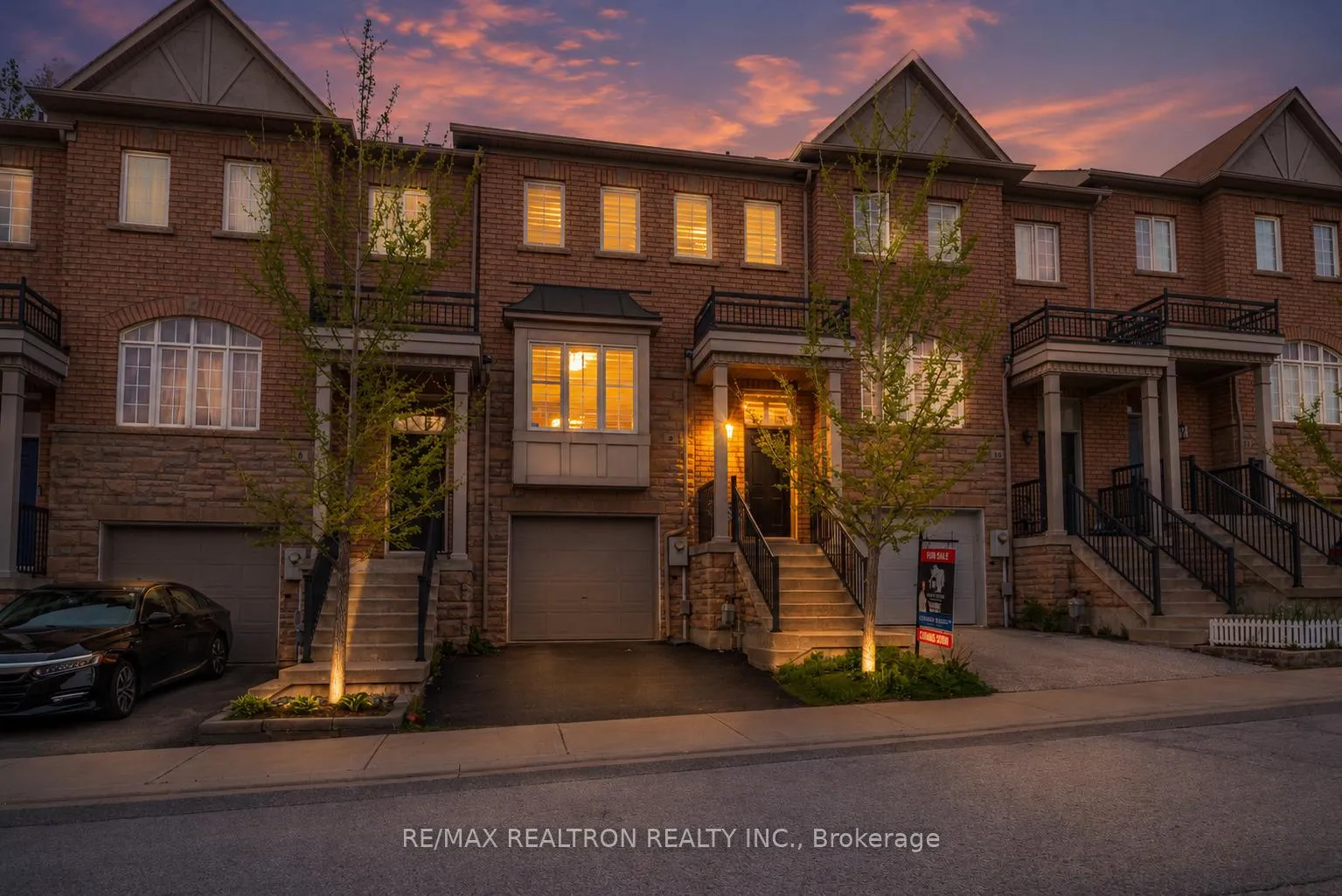 Photo 1 of Unit 9, 700 Summeridge Drive, Vaughan, Patterson — HOMEH