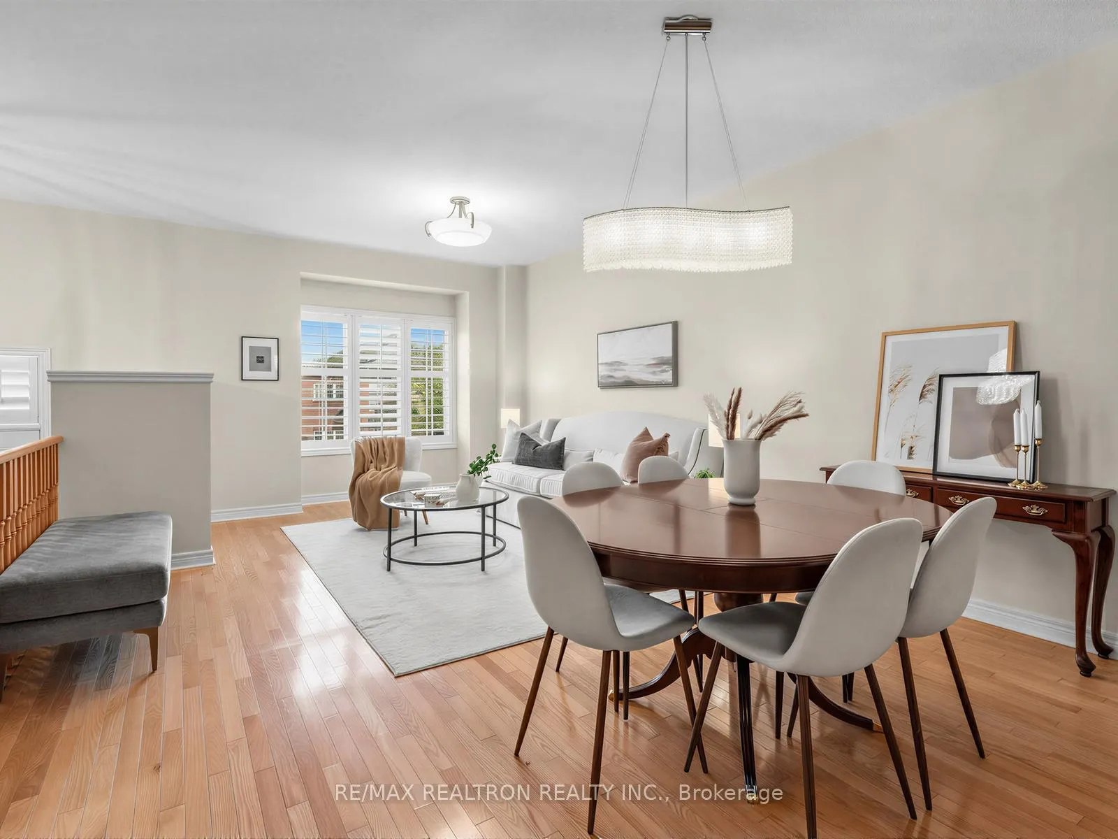 Photo 3 of Unit 9, 700 Summeridge Drive, Vaughan, Patterson — HOMEH