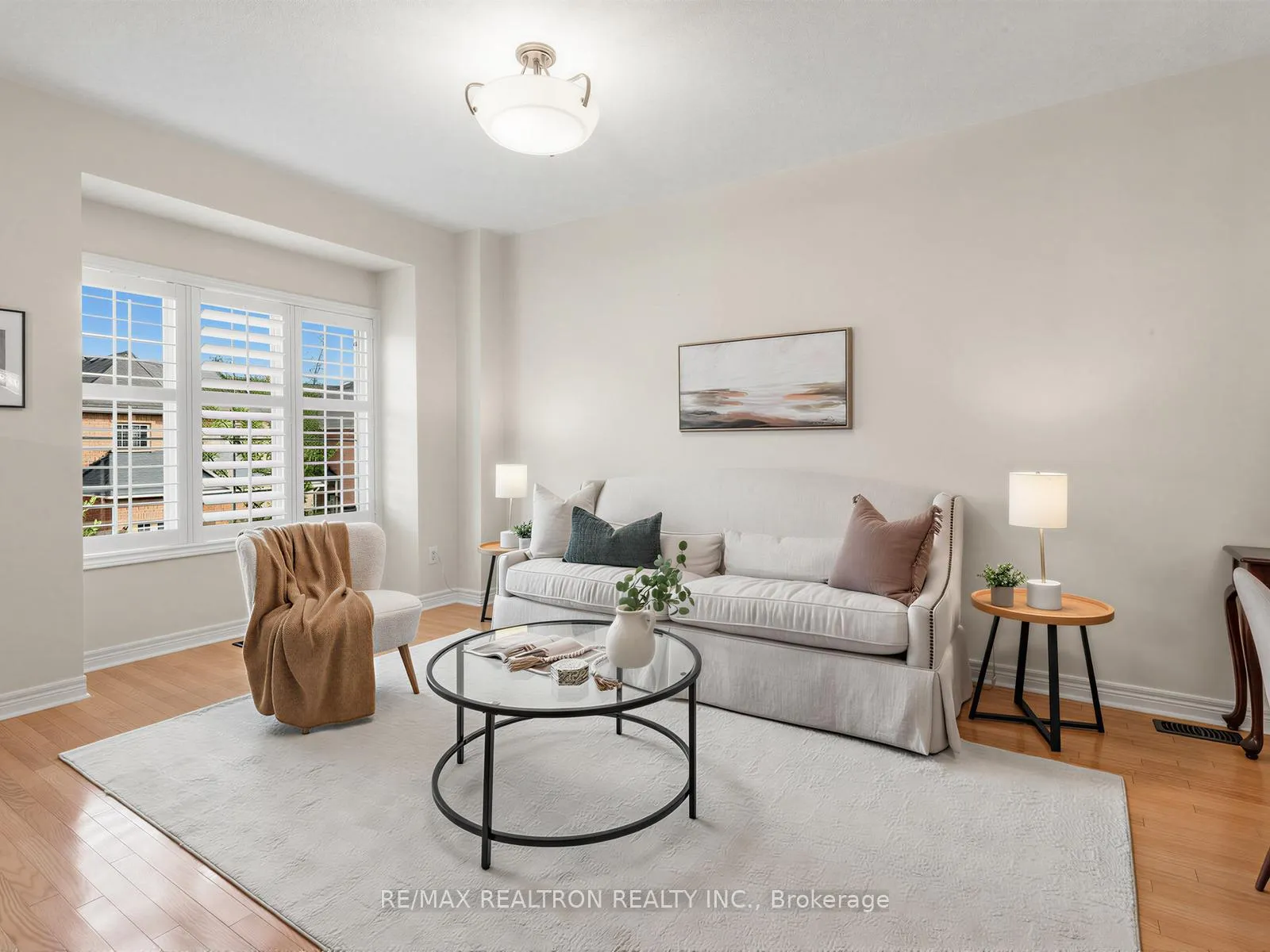 Photo 5 of Unit 9, 700 Summeridge Drive, Vaughan, Patterson — HOMEH