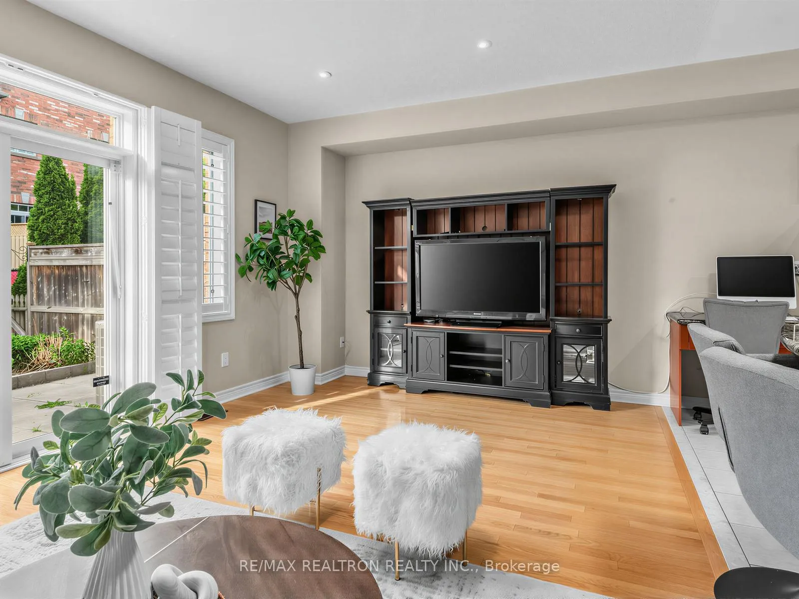 Photo 14 of Unit 9, 700 Summeridge Drive, Vaughan, Patterson — HOMEH