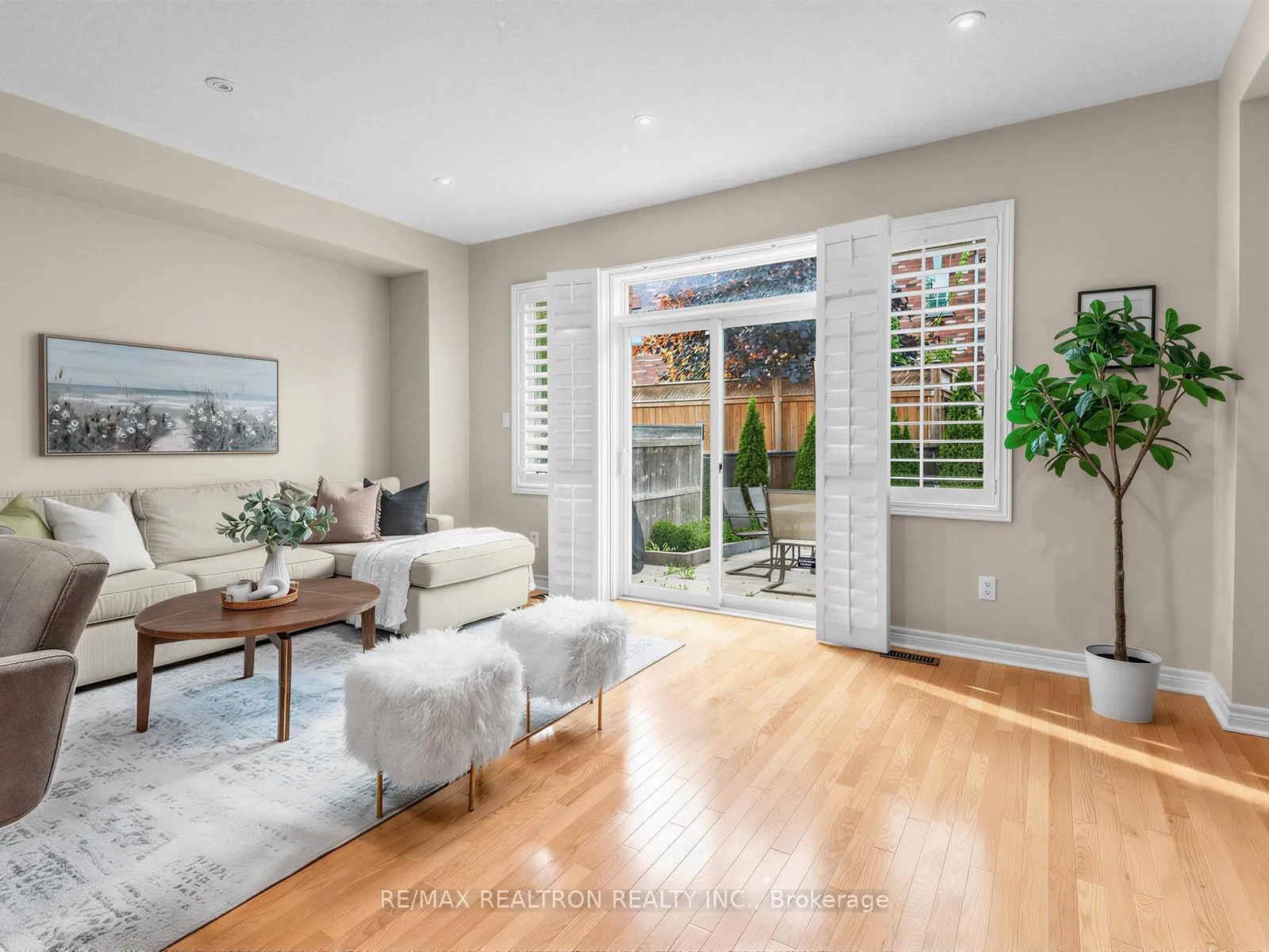 Photo 15 of Unit 9, 700 Summeridge Drive, Vaughan, Patterson — HOMEH