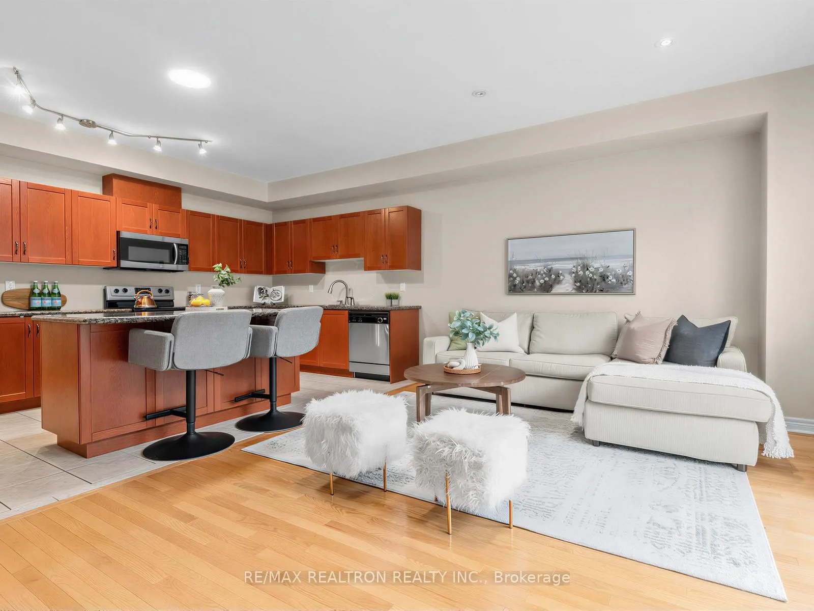 Photo 18 of Unit 9, 700 Summeridge Drive, Vaughan, Patterson — HOMEH