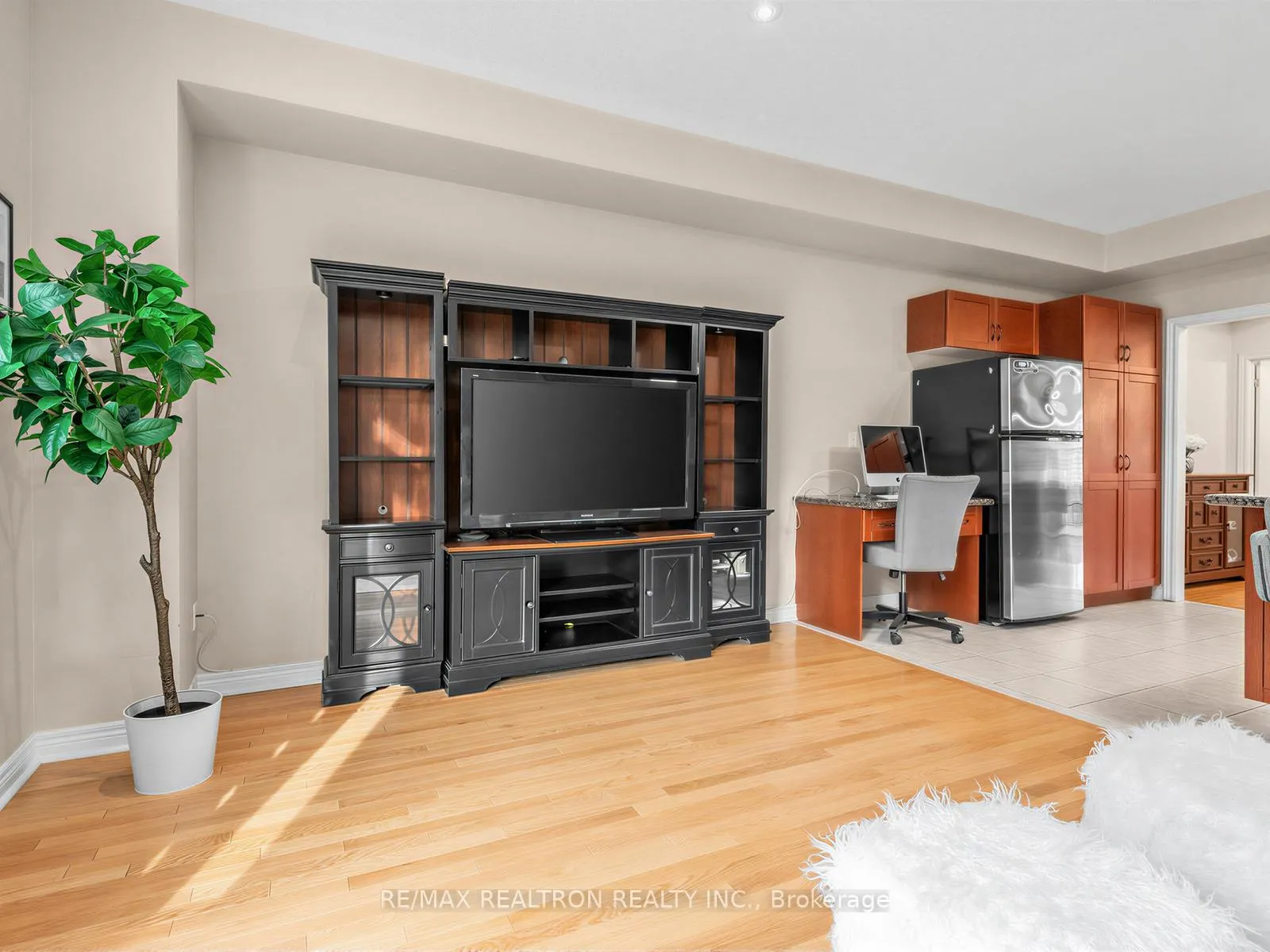 Photo 20 of Unit 9, 700 Summeridge Drive, Vaughan, Patterson — HOMEH