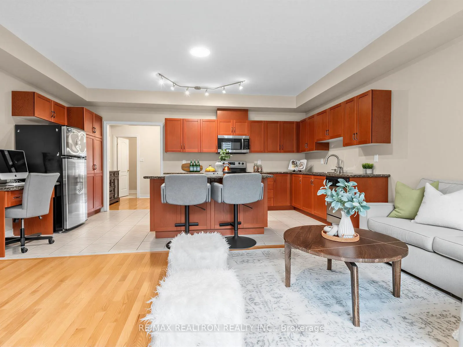 Photo 21 of Unit 9, 700 Summeridge Drive, Vaughan, Patterson — HOMEH