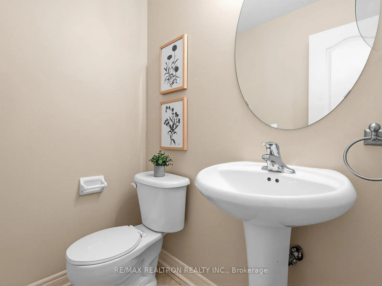 Photo 23 of Unit 9, 700 Summeridge Drive, Vaughan, Patterson — HOMEH