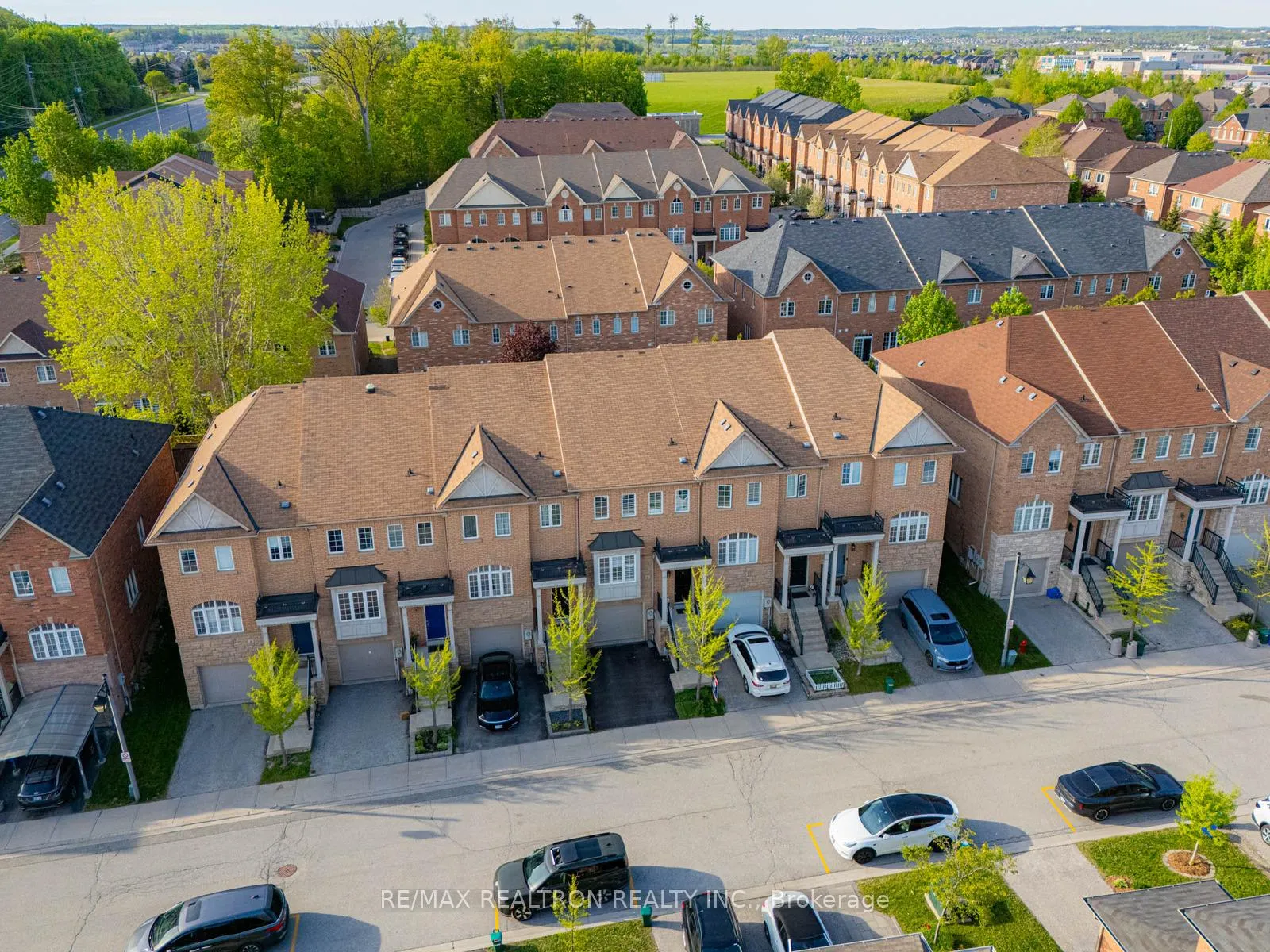 Photo 35 of Unit 9, 700 Summeridge Drive, Vaughan, Patterson — HOMEH