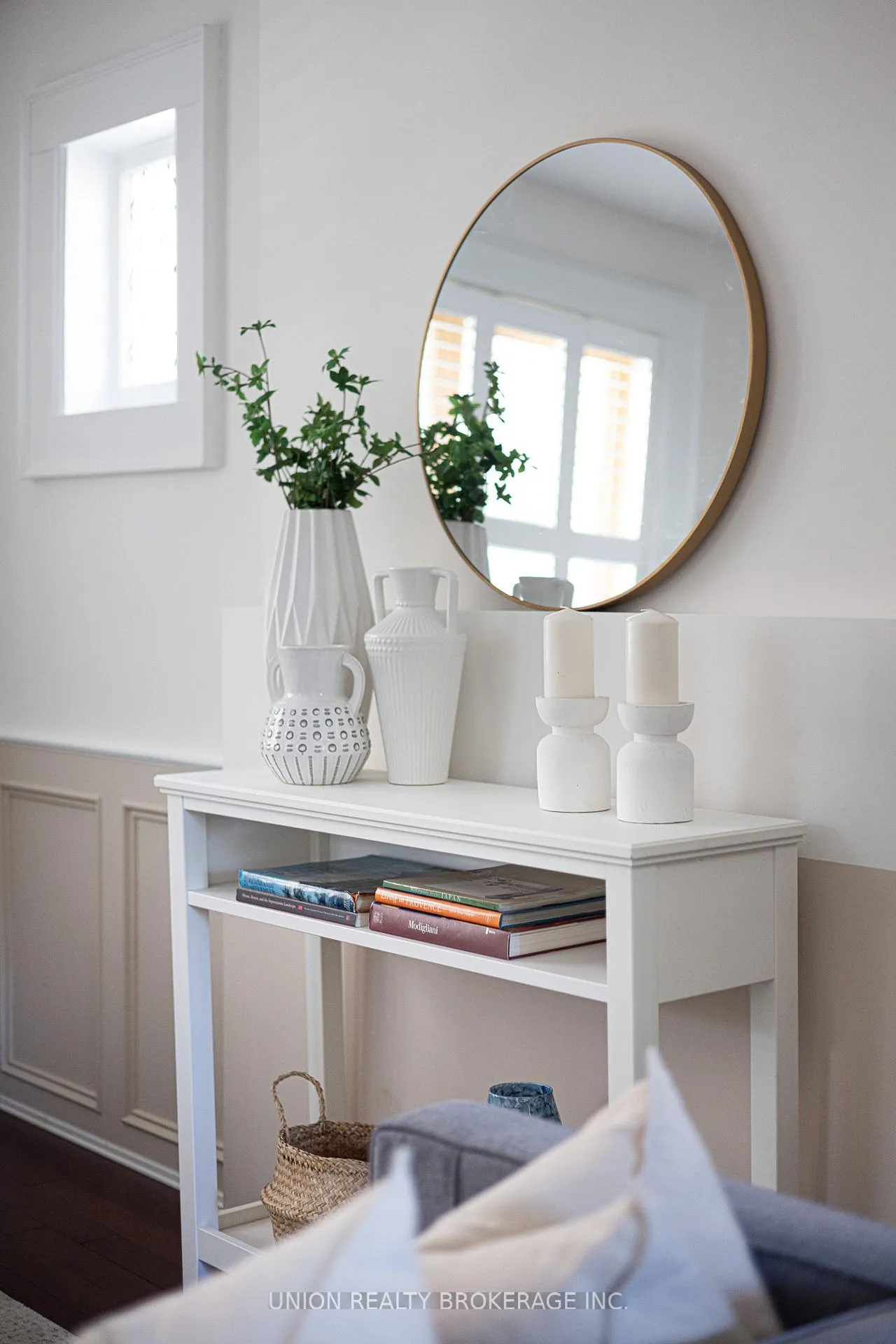 Photo 7 of 11 Avonlea Boulevard, Toronto, East End-Danforth — HOMEH
