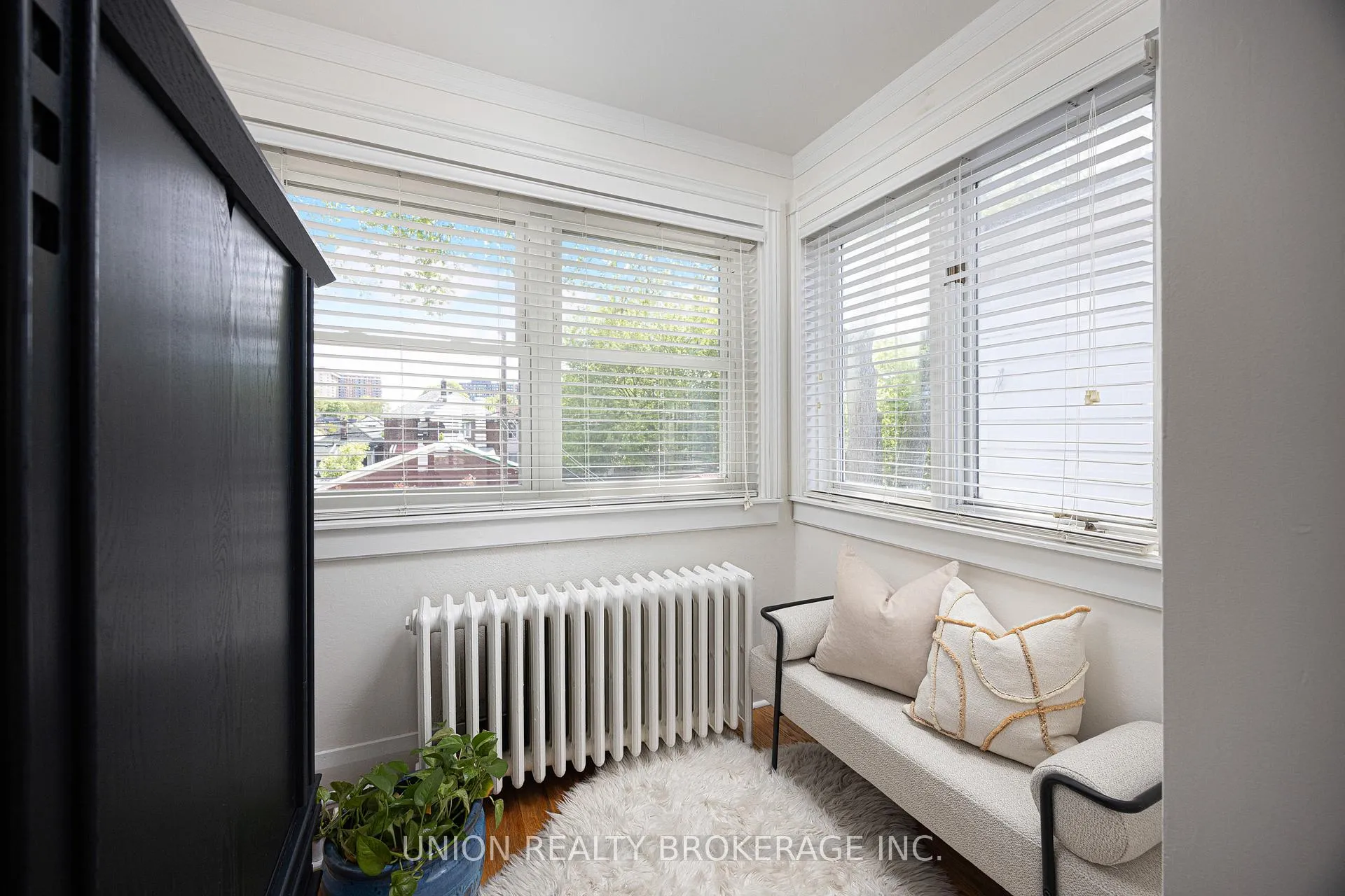 Photo 19 of 11 Avonlea Boulevard, Toronto, East End-Danforth — HOMEH