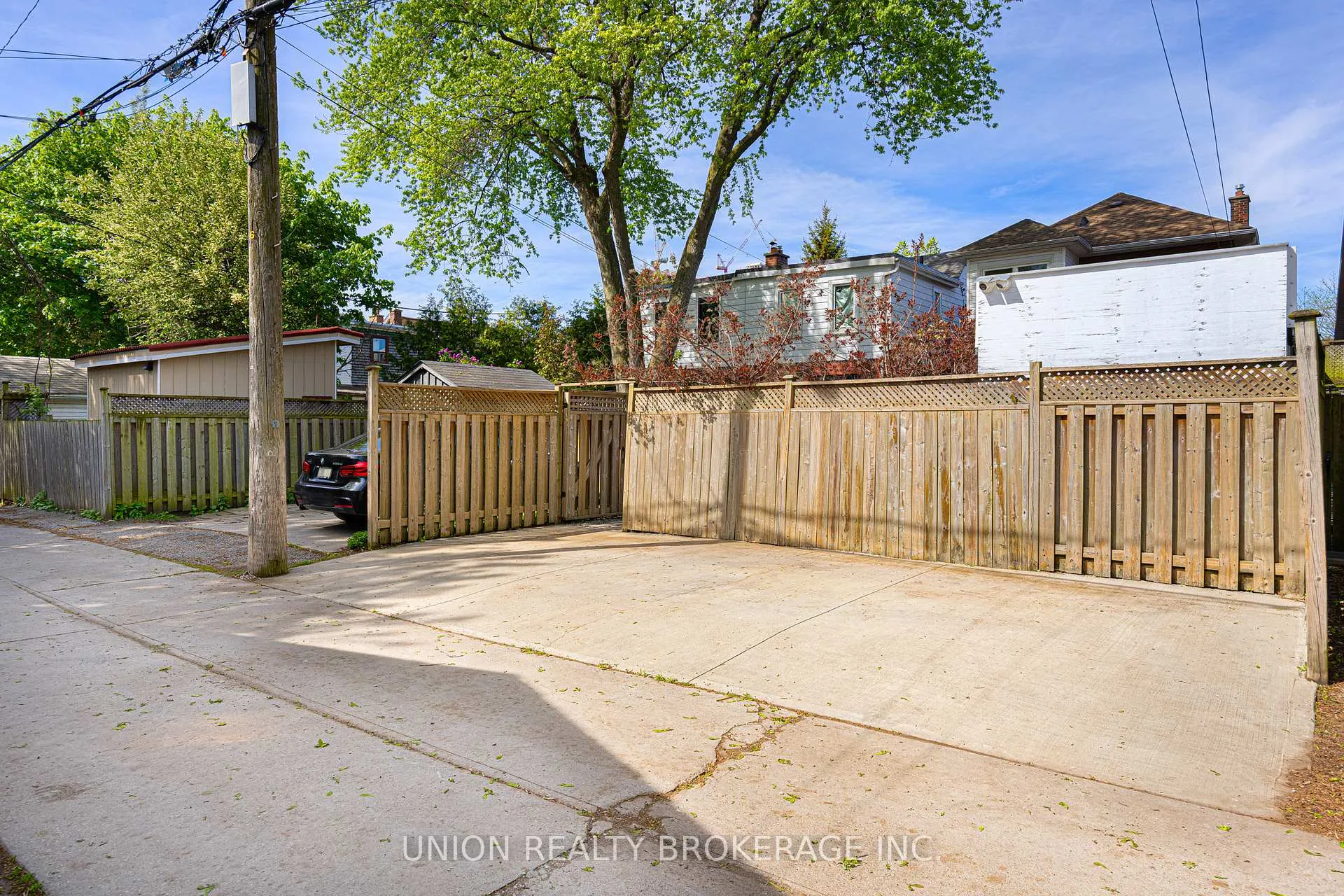 Photo 33 of 11 Avonlea Boulevard, Toronto, East End-Danforth — HOMEH